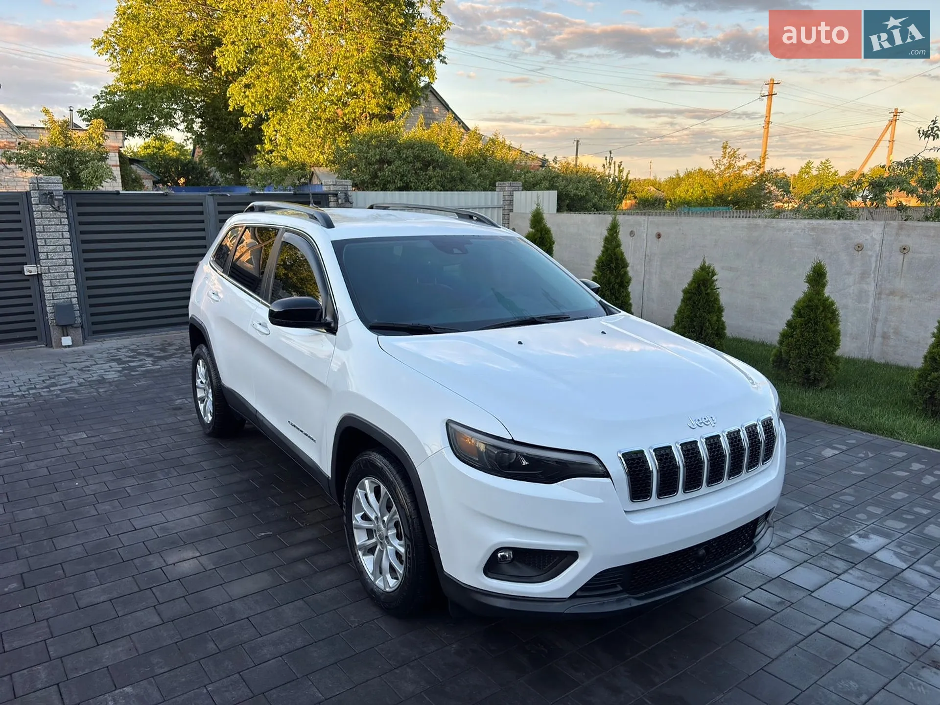 2022 Jeep Cherokee - мініатюра 15