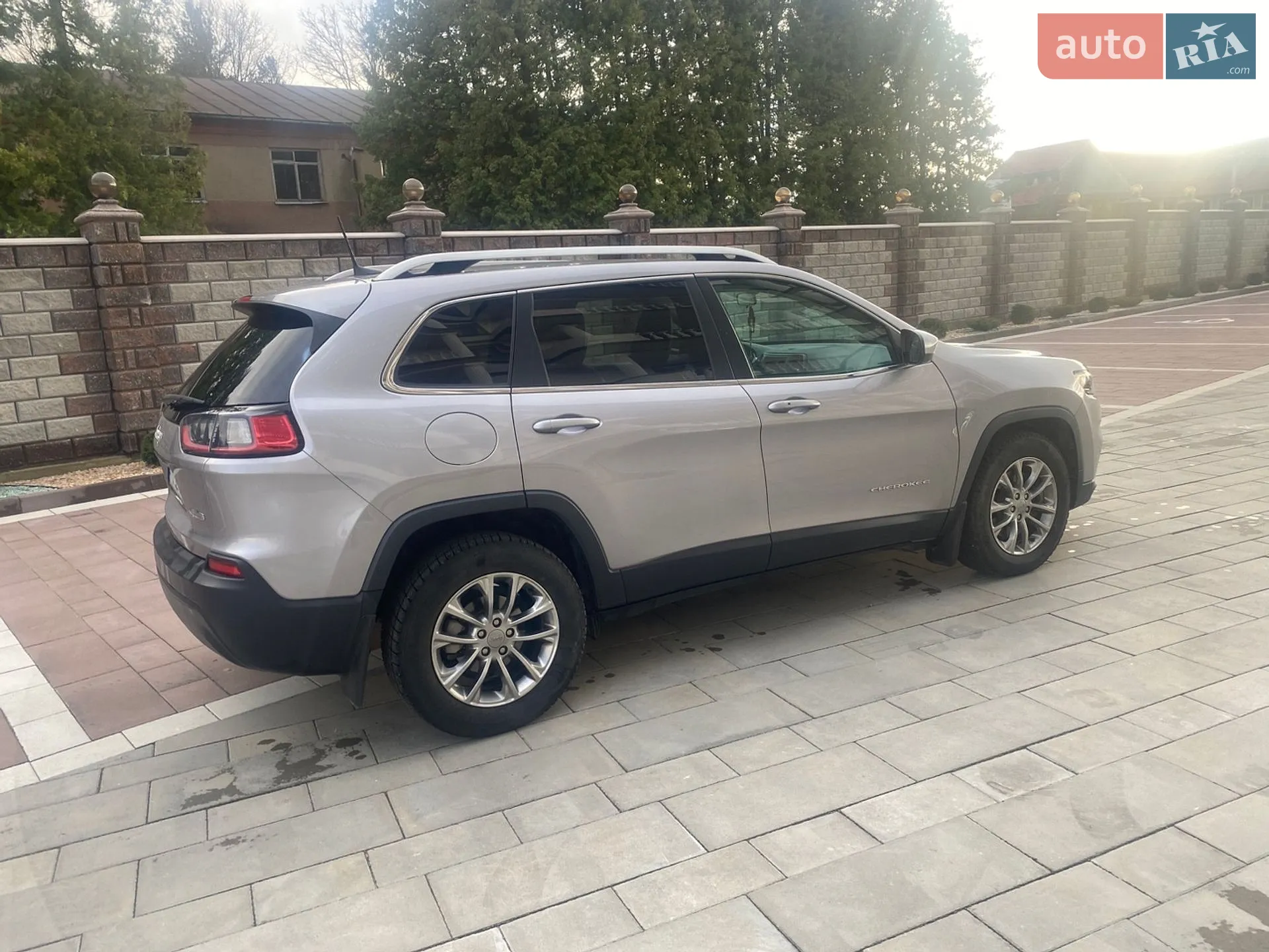 2018 Jeep Cherokee - мініатюра 6