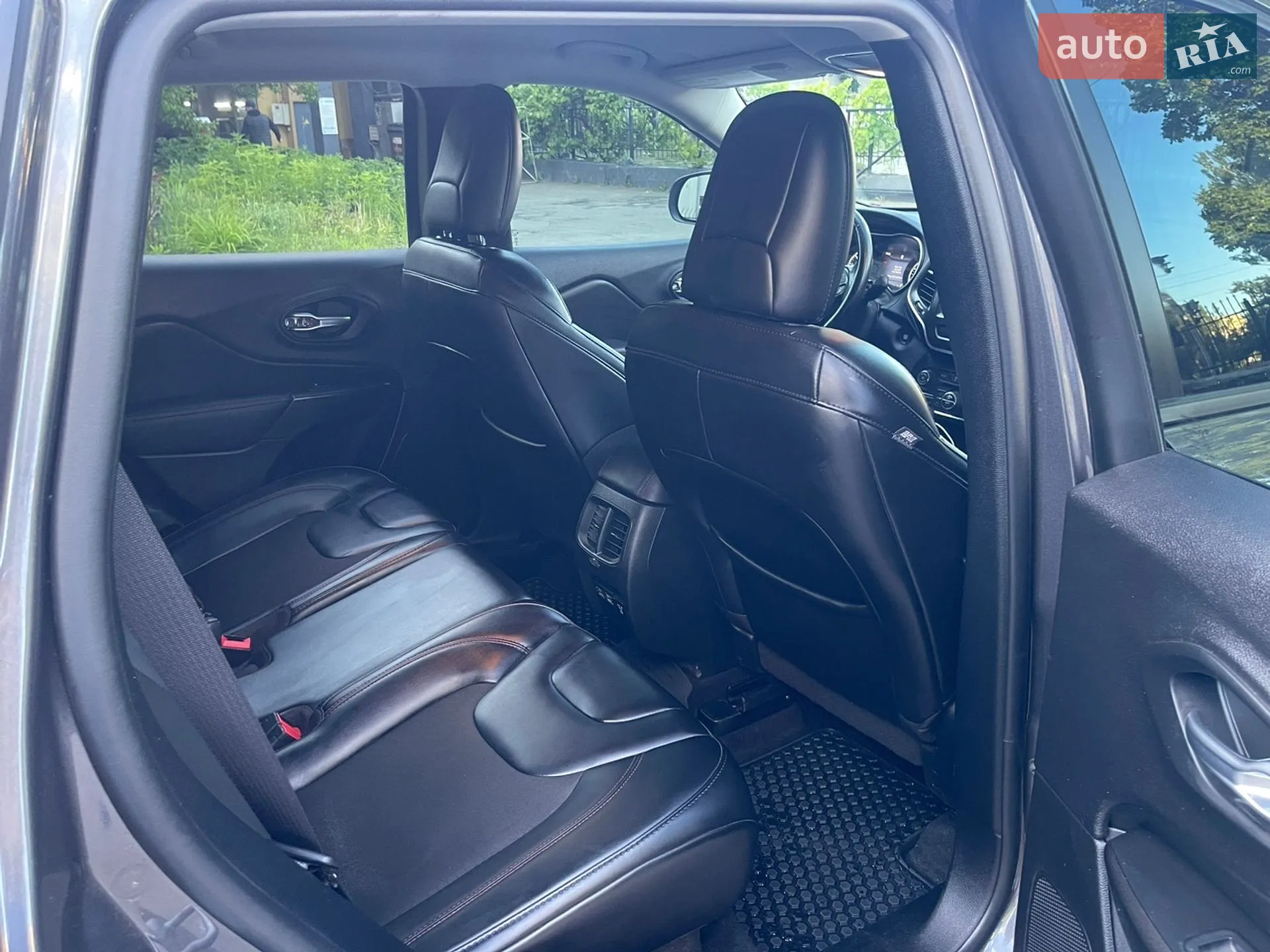 2021 Jeep Cherokee - мініатюра 12