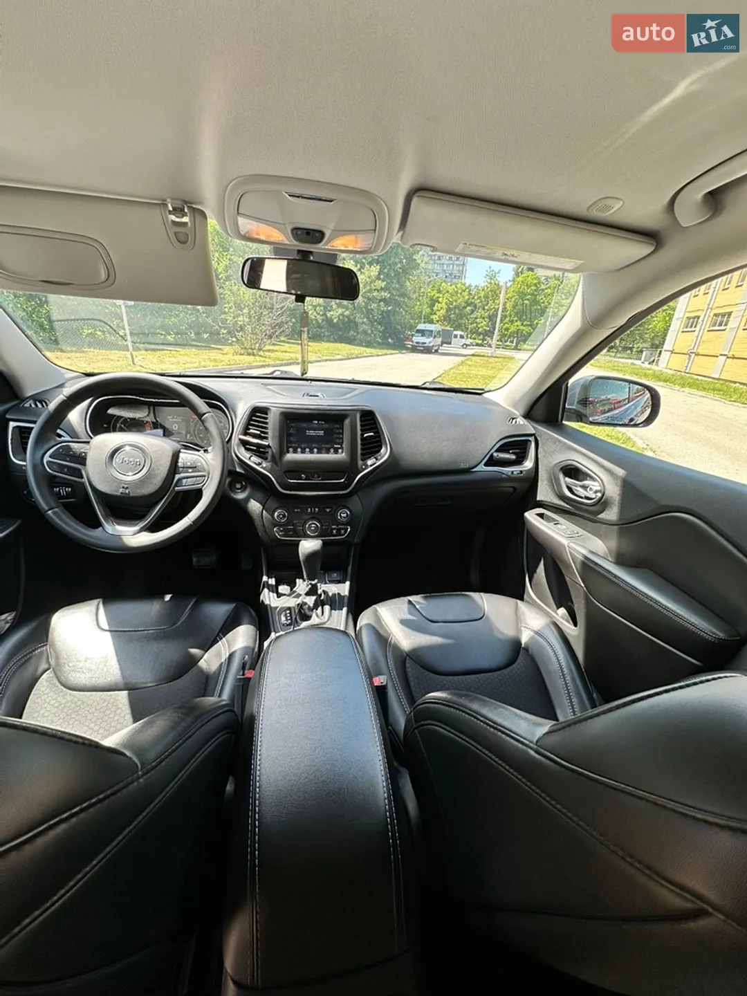 2019 Jeep Cherokee - мініатюра 17