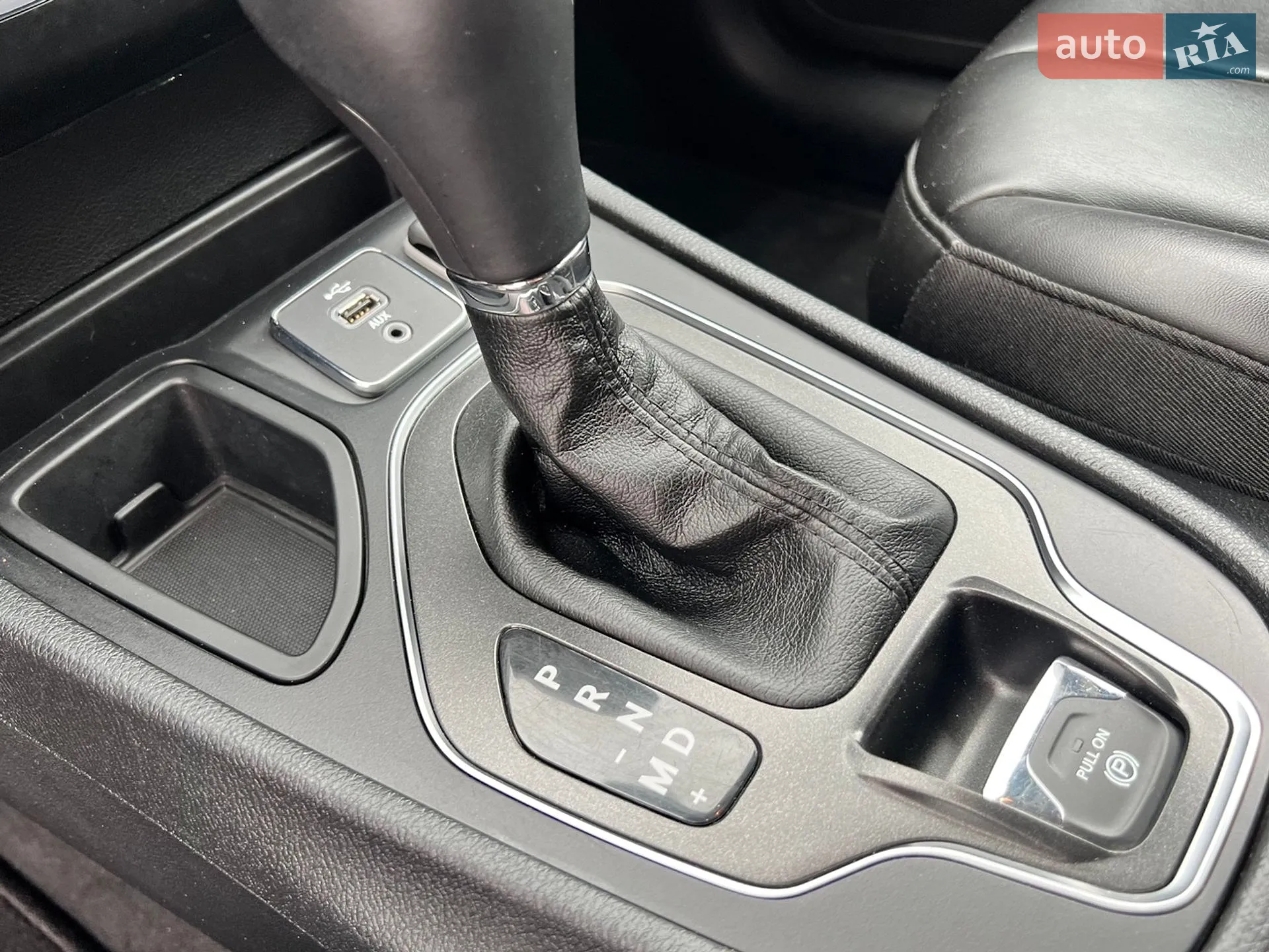 2019 Jeep Cherokee - мініатюра 22