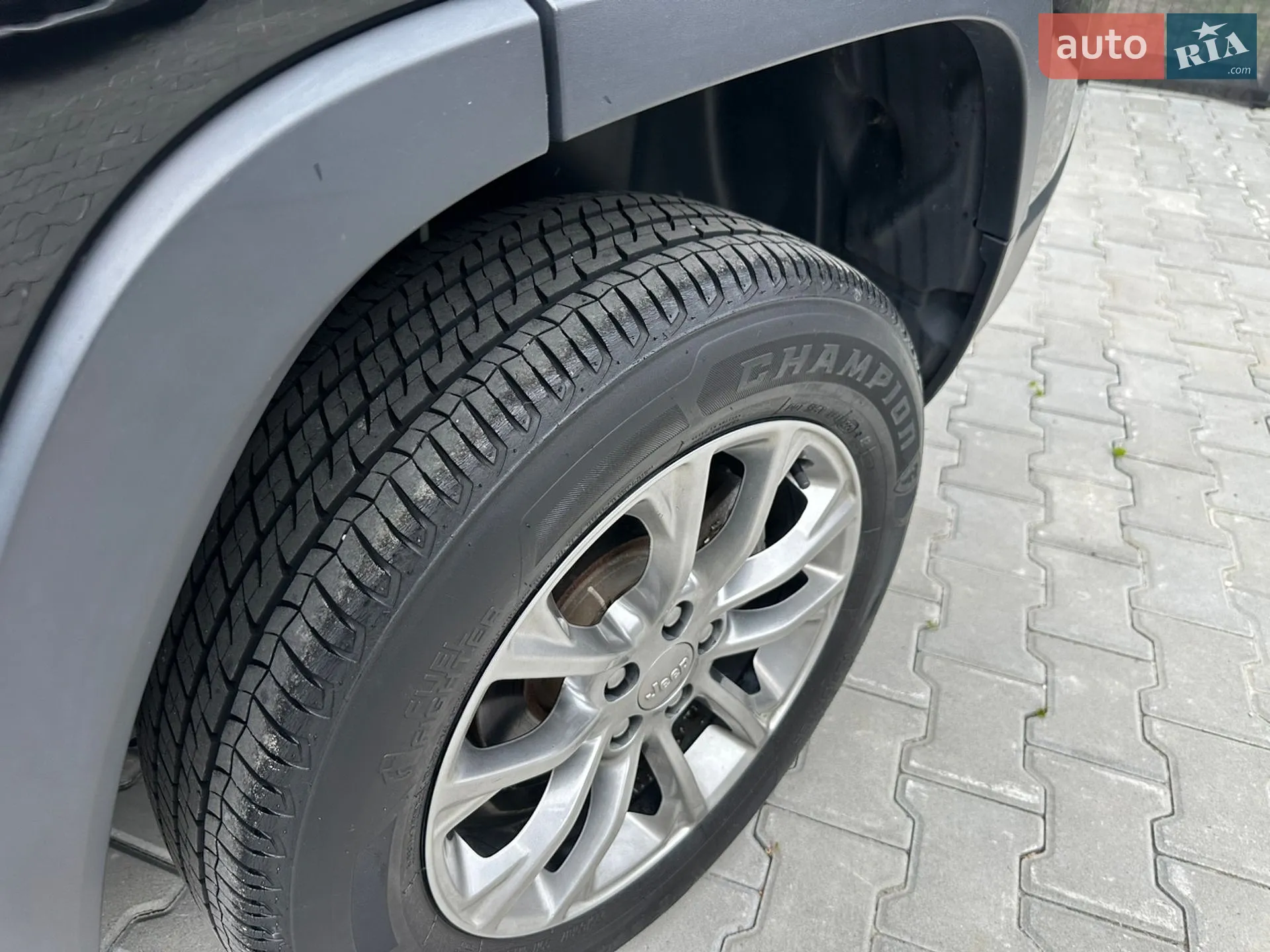 2019 Jeep Cherokee - мініатюра 29