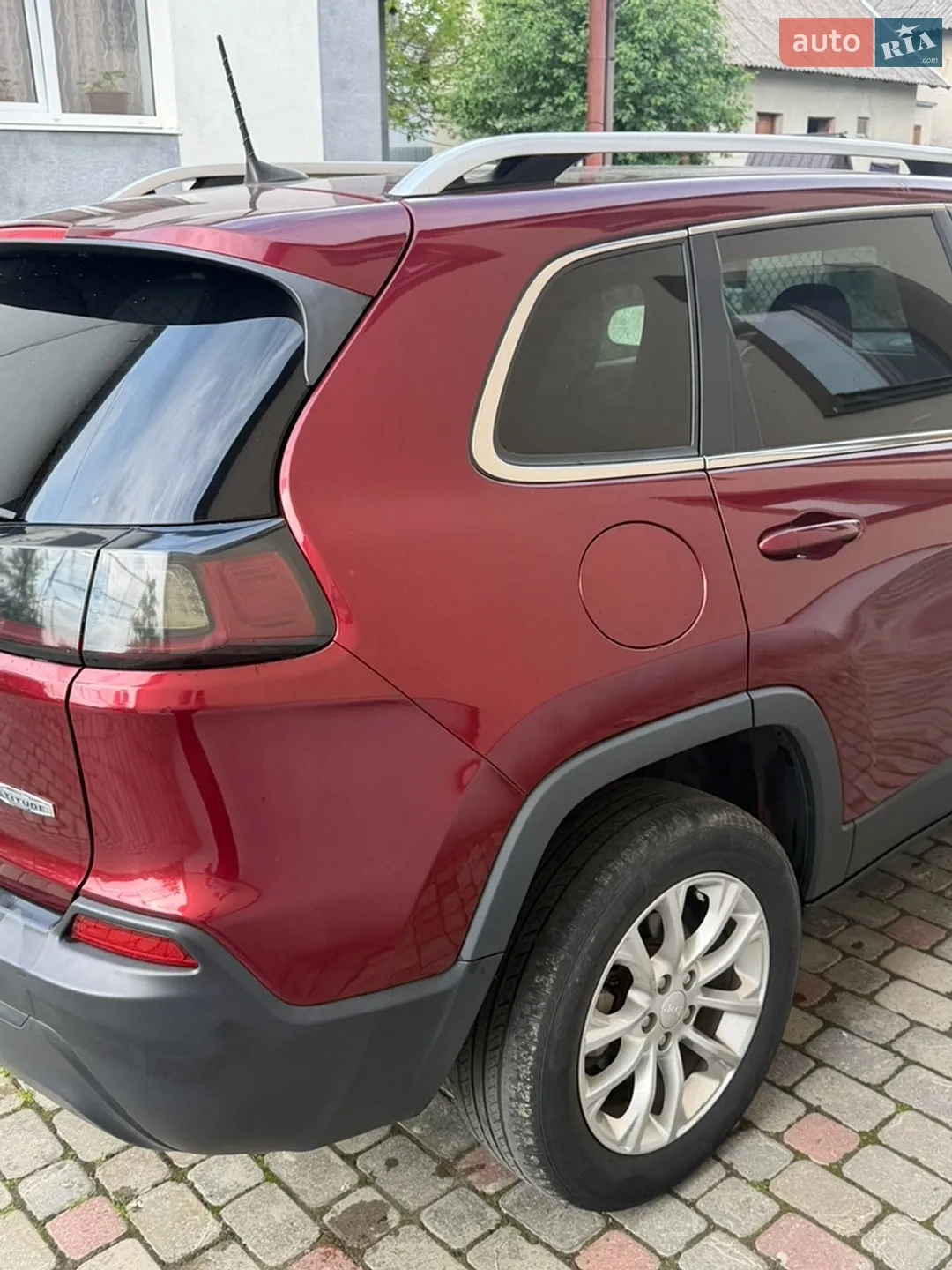 2019 Jeep Cherokee - мініатюра 4
