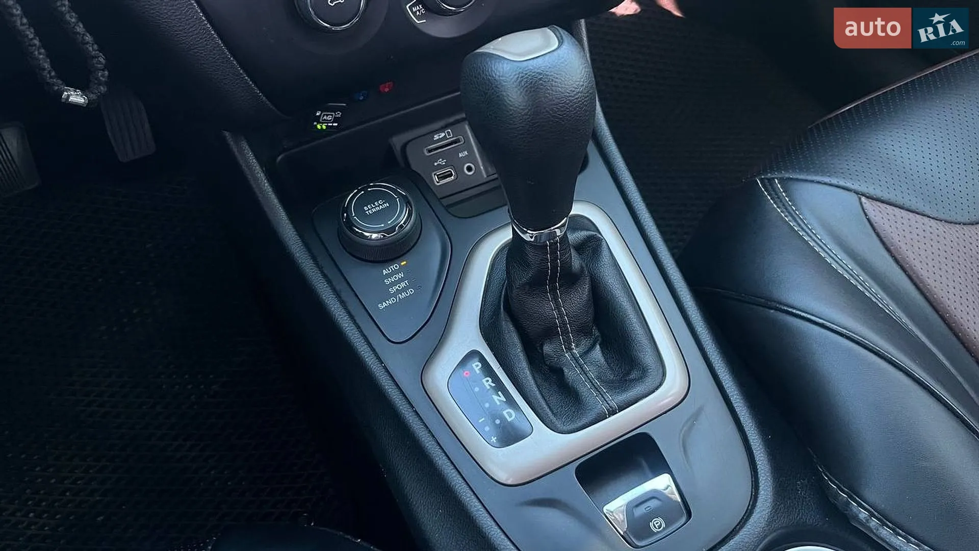 2014 Jeep Cherokee - мініатюра 15