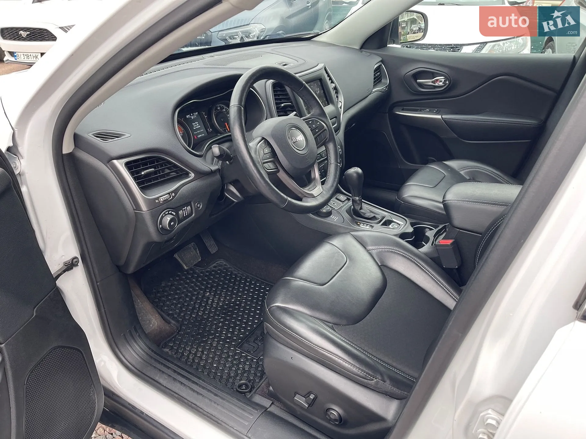 2019 Jeep Cherokee - мініатюра 12
