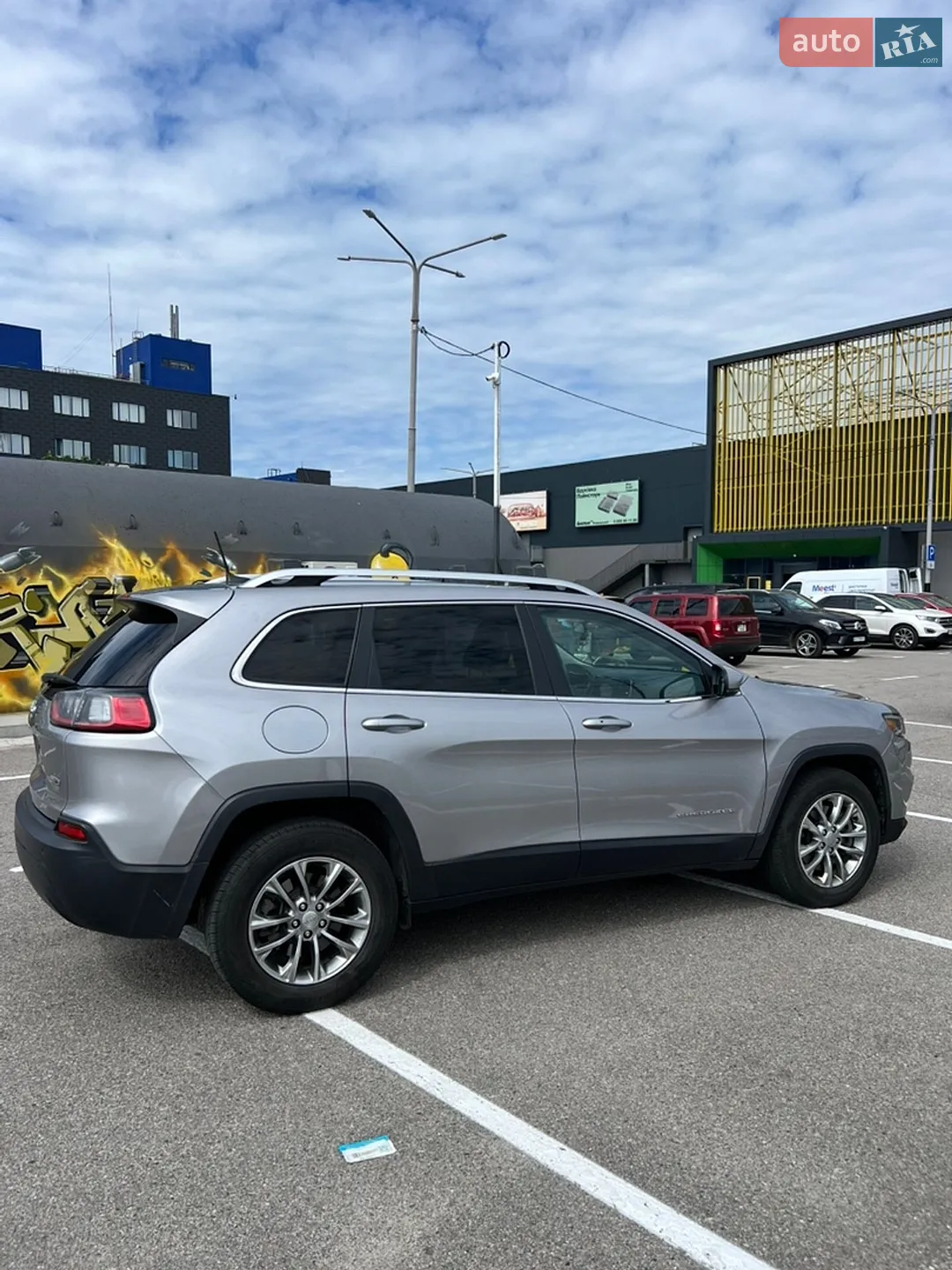 2020 Jeep Cherokee - мініатюра 3