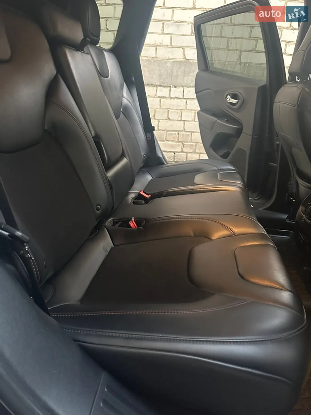 2019 Jeep Cherokee - мініатюра 34
