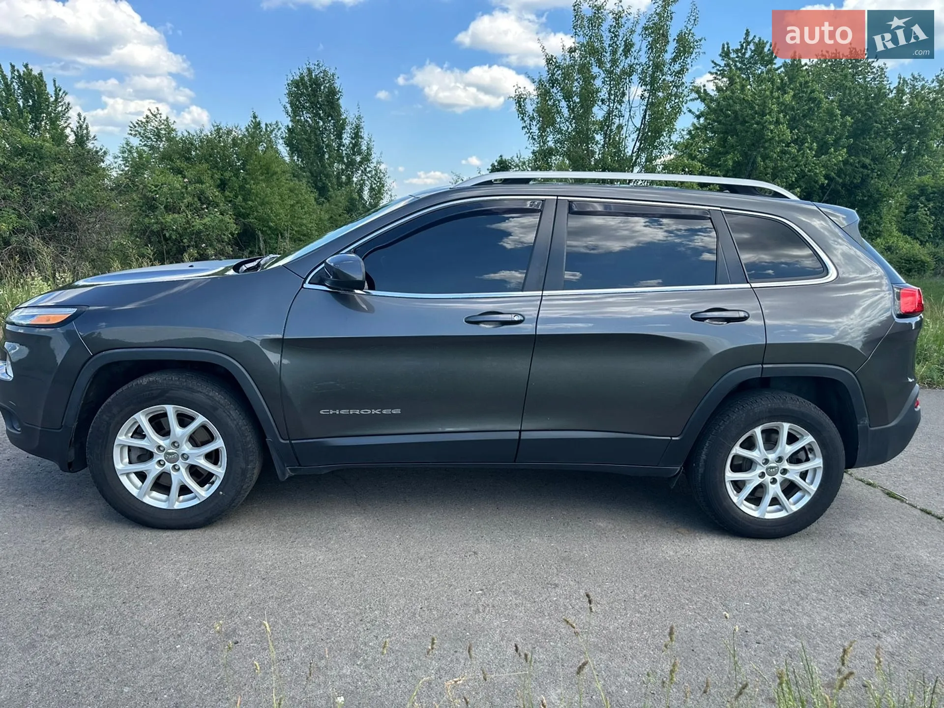 2016 Jeep Cherokee - мініатюра 3