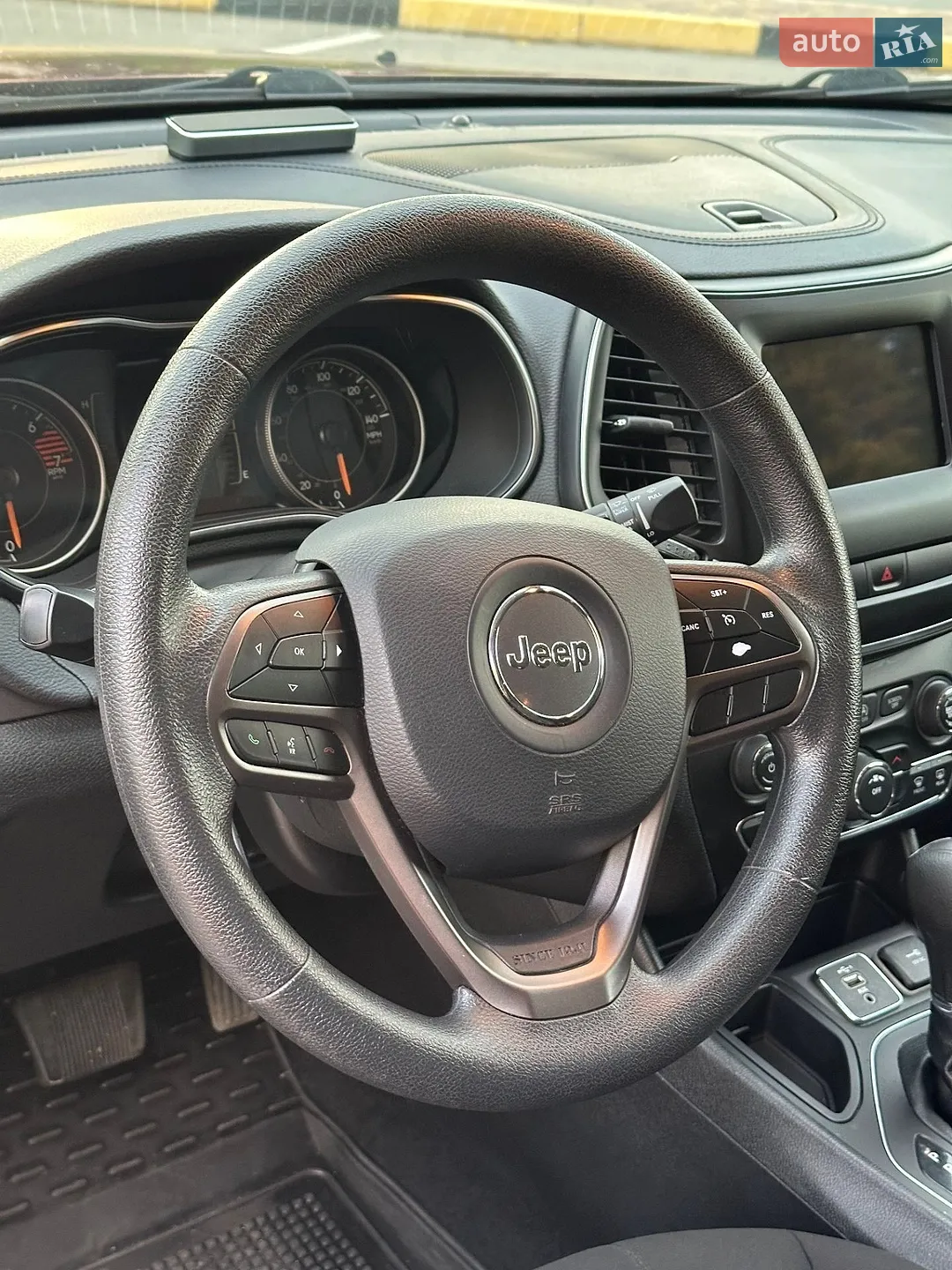 2020 Jeep Cherokee - мініатюра 13