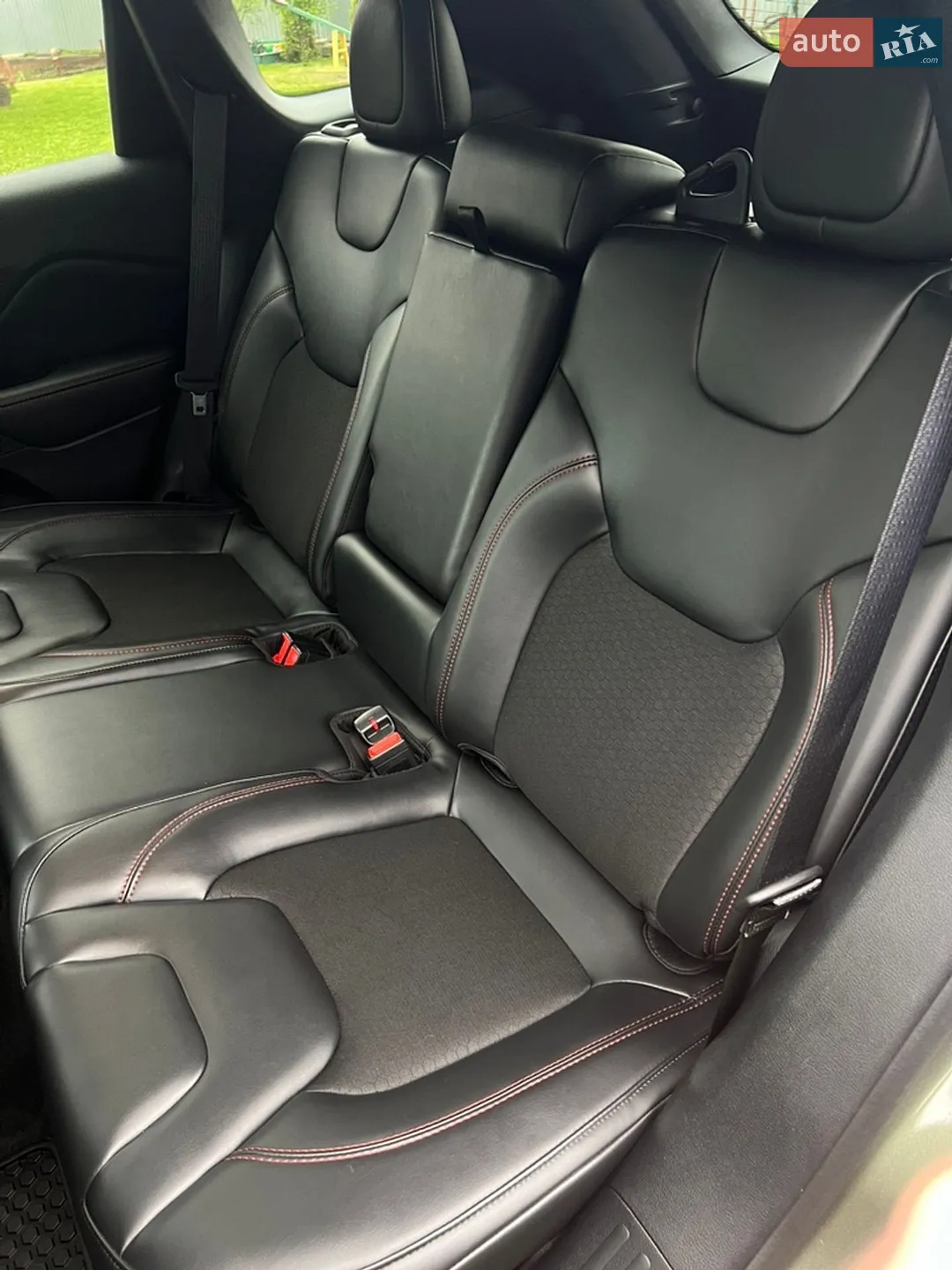 2019 Jeep Cherokee - мініатюра 36