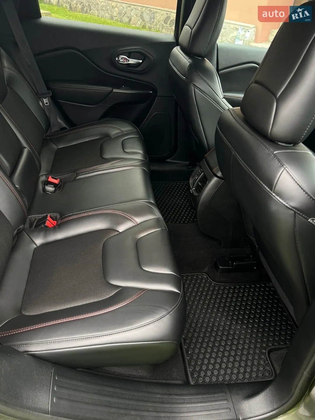 2019 Jeep Cherokee - мініатюра 39