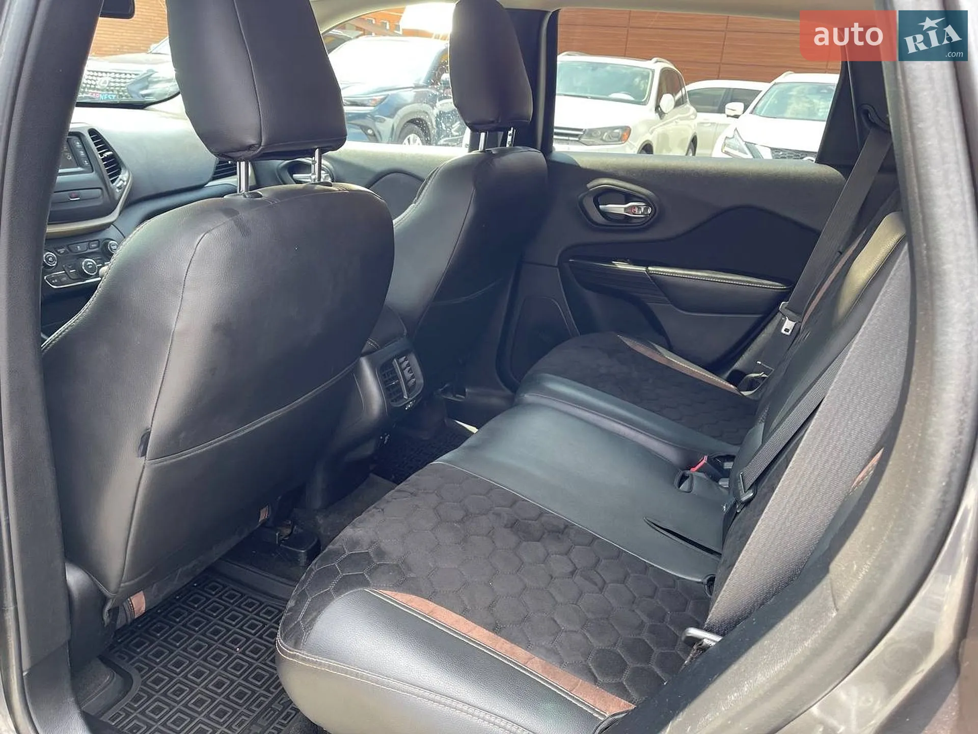 2015 Jeep Cherokee - мініатюра 15