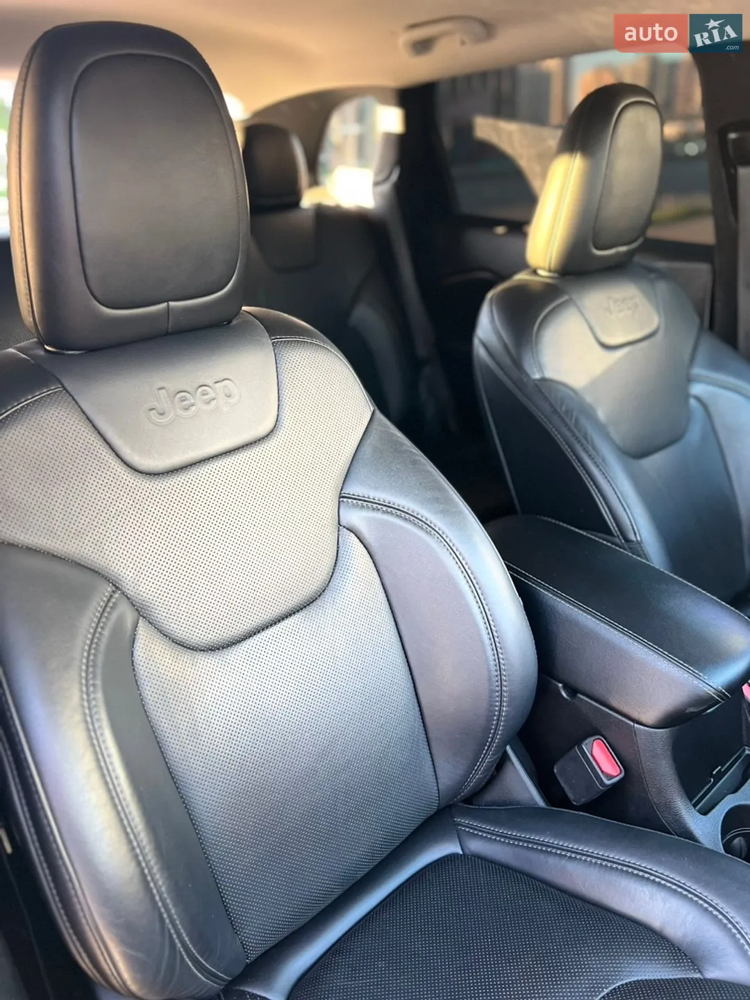 2020 Jeep Cherokee - мініатюра 18