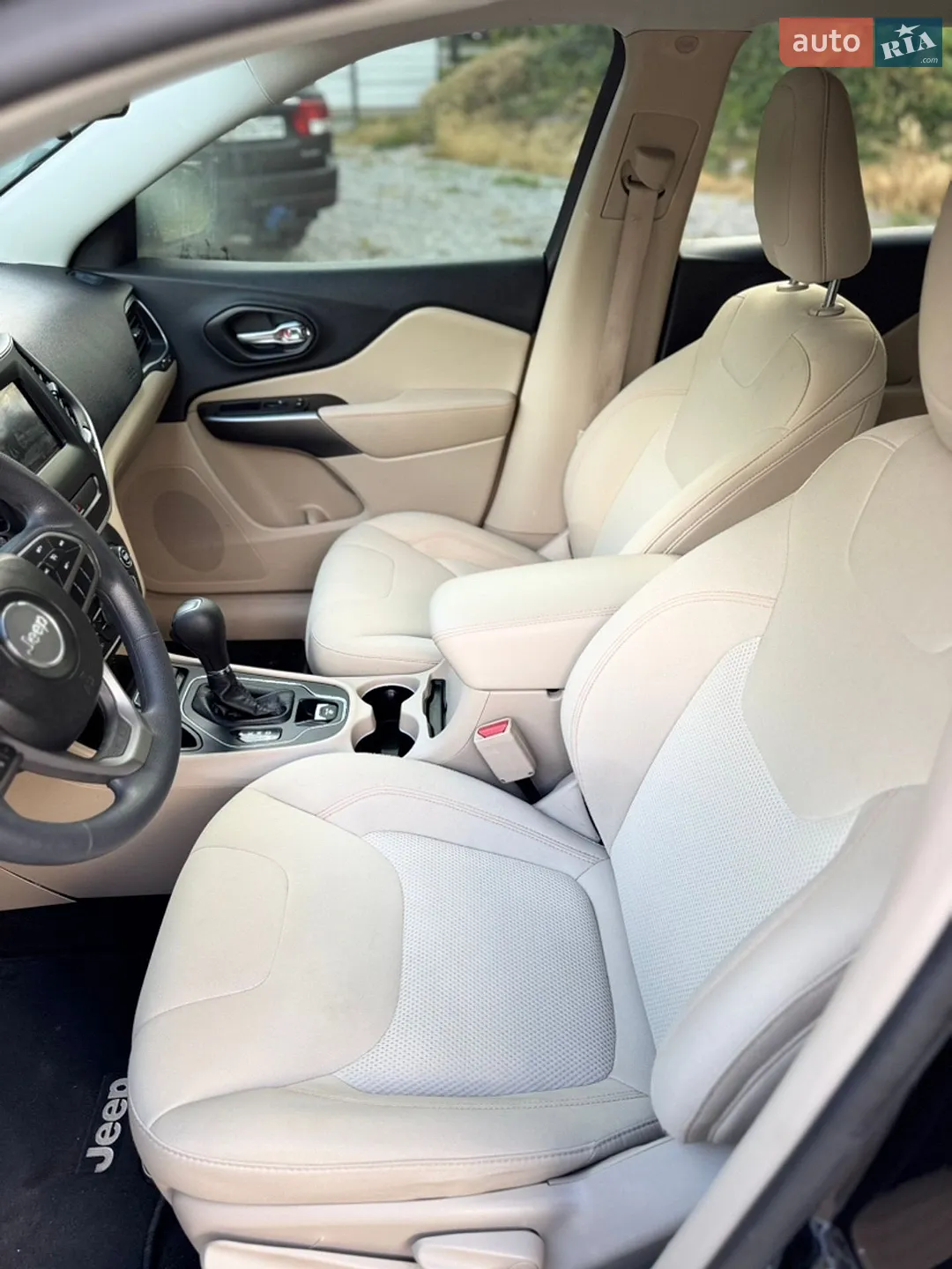 2018 Jeep Cherokee - мініатюра 29