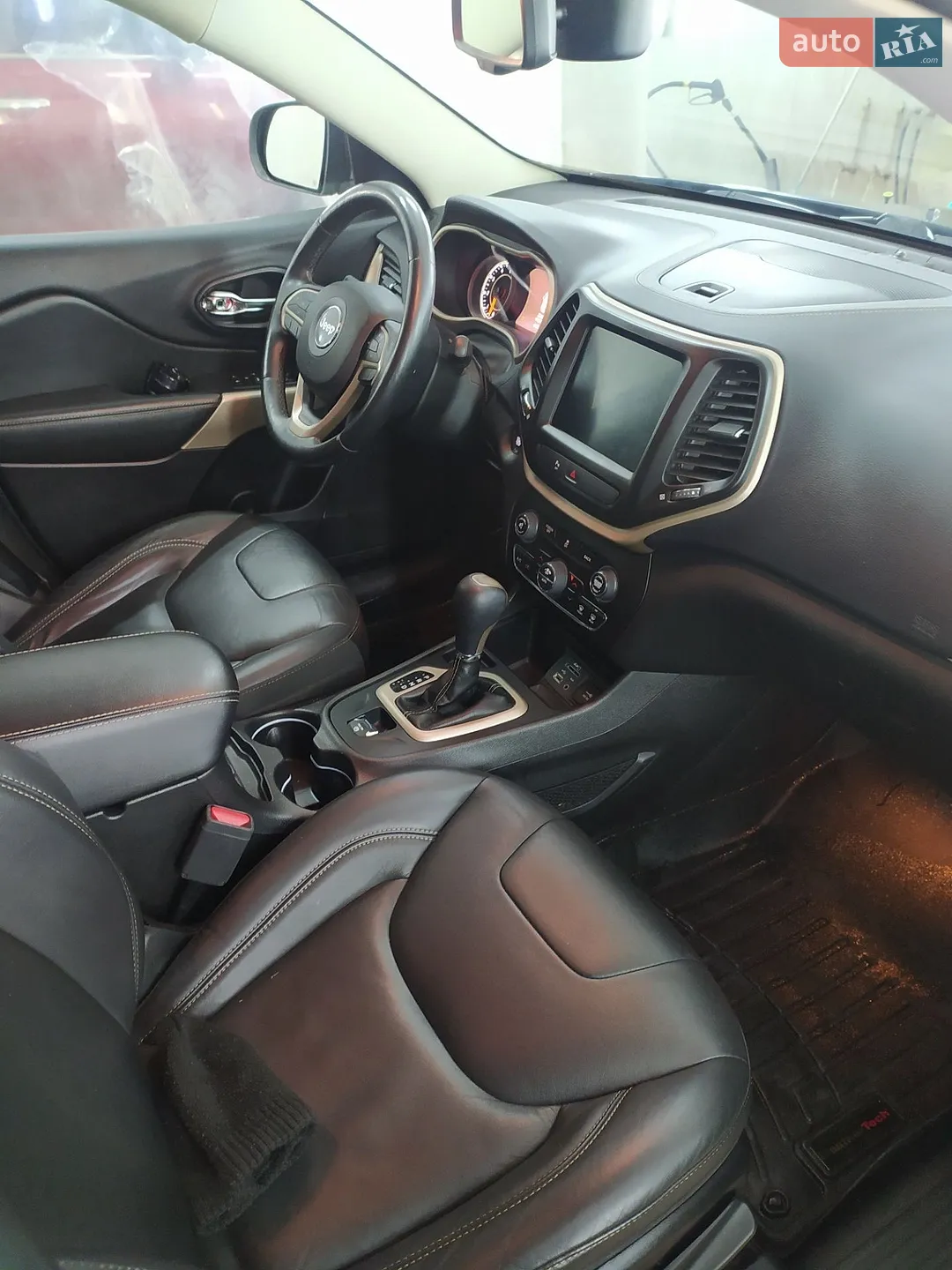 2017 Jeep Cherokee - мініатюра 30