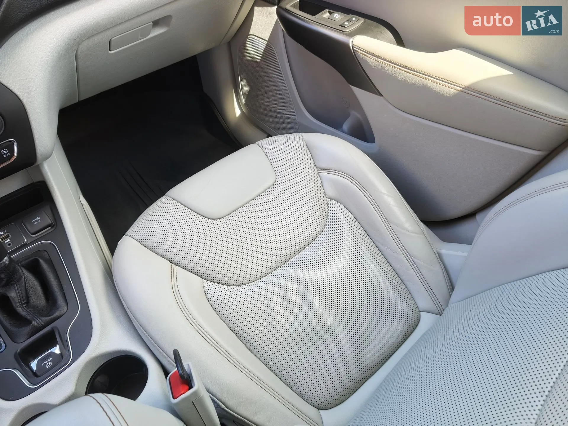 2019 Jeep Cherokee - мініатюра 30