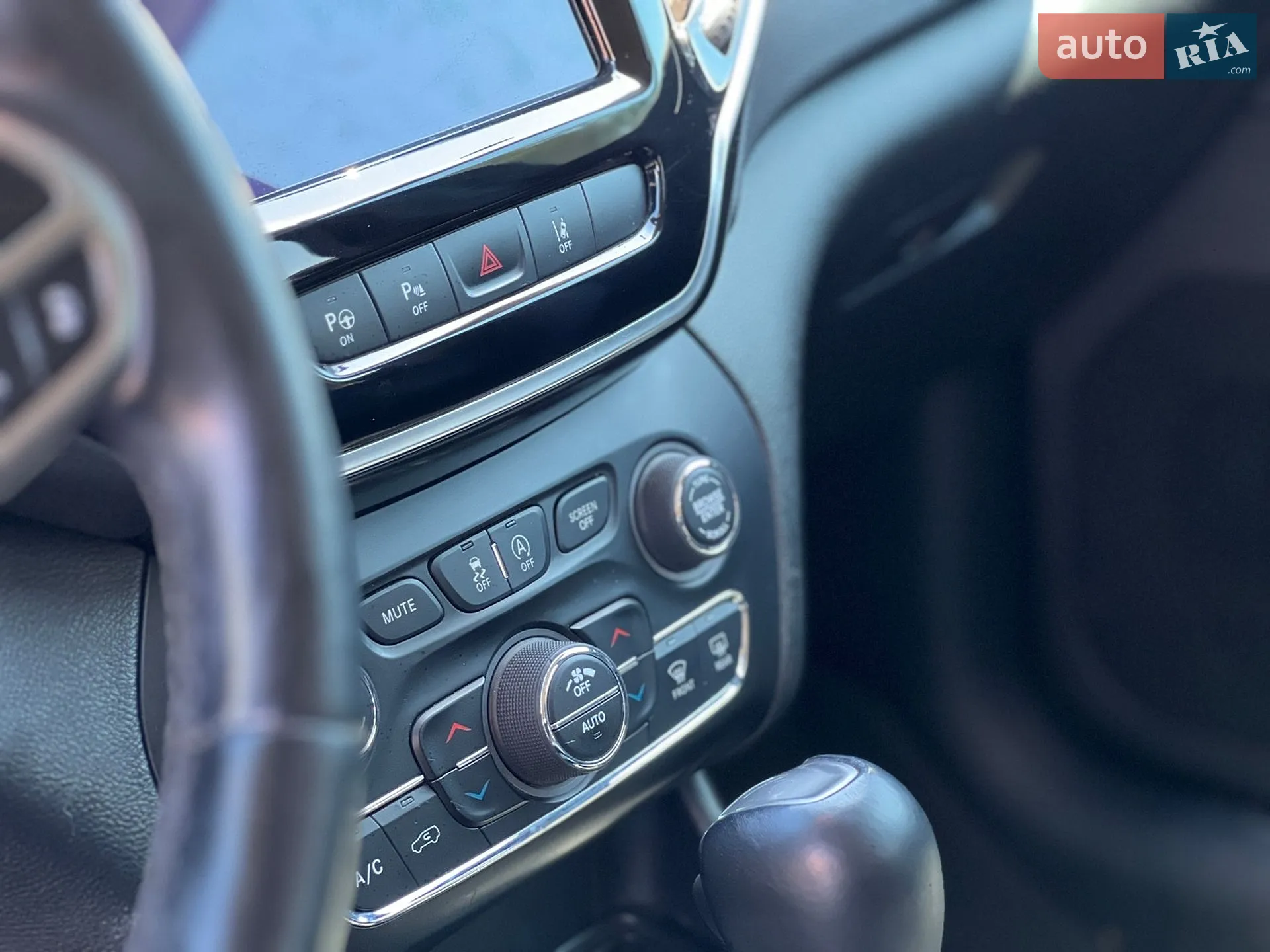2018 Jeep Cherokee - мініатюра 18
