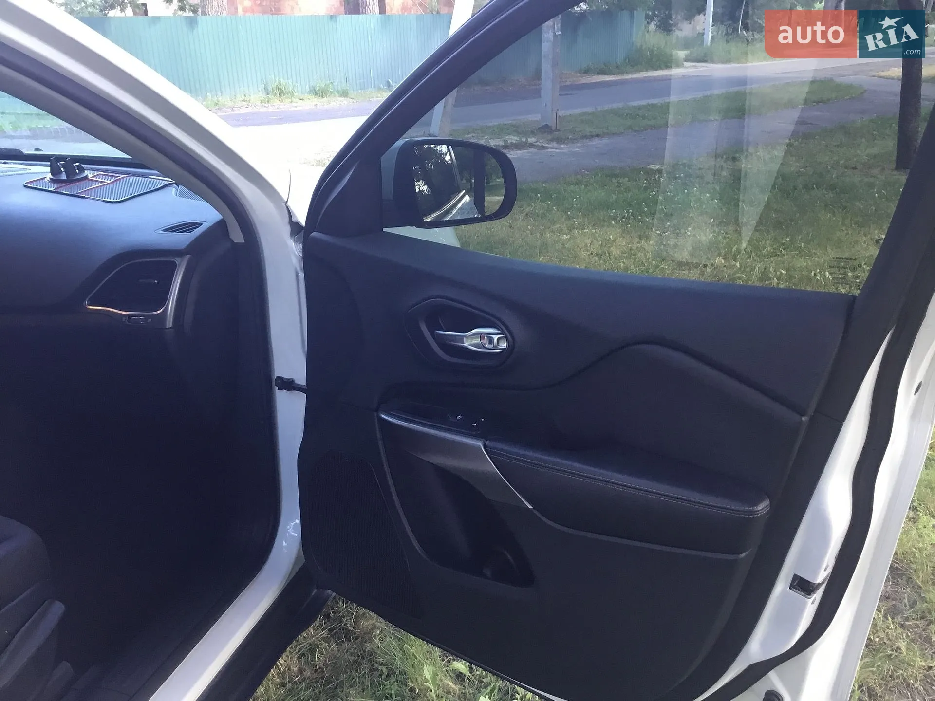 2018 Jeep Cherokee - мініатюра 17