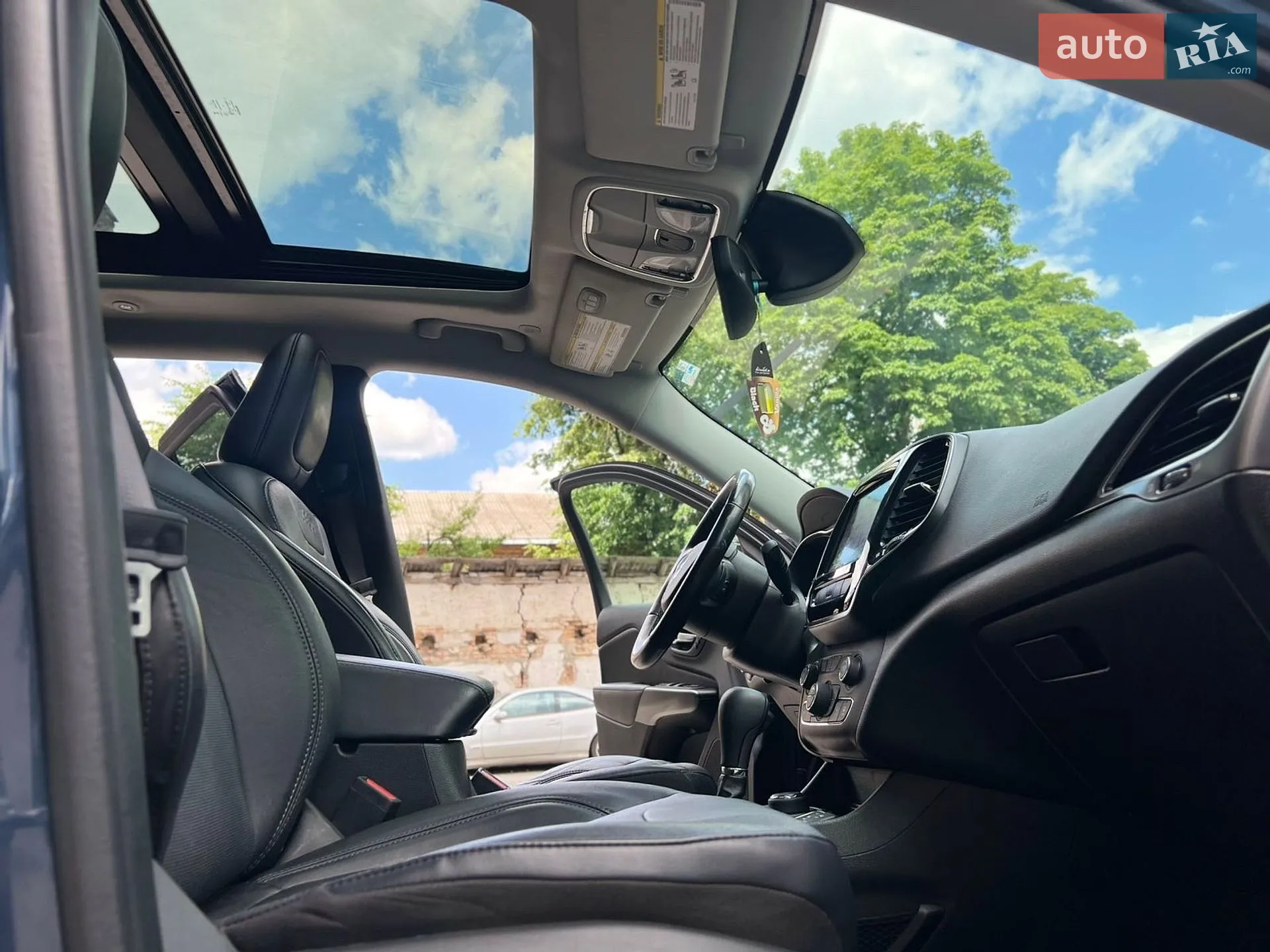 2020 Jeep Cherokee - мініатюра 40