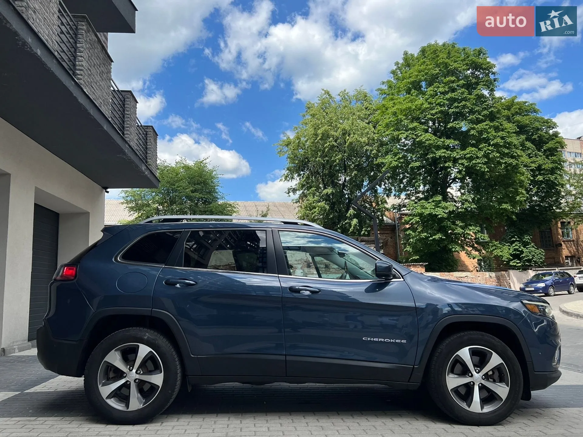 2020 Jeep Cherokee - мініатюра 42