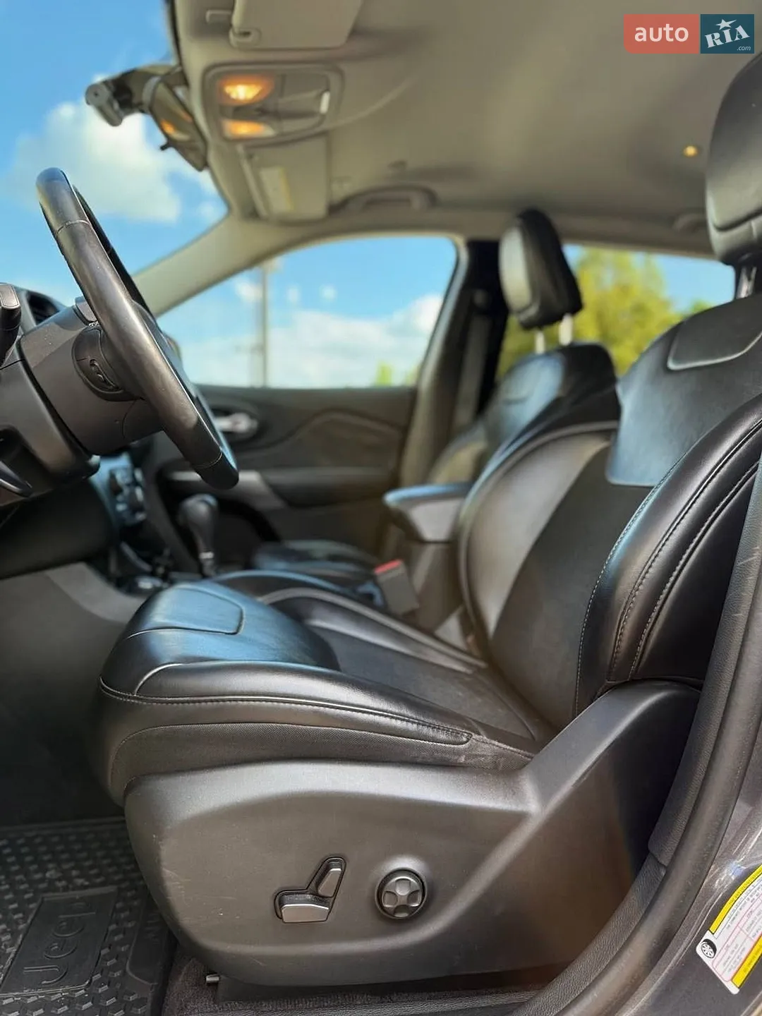 2018 Jeep Cherokee - мініатюра 26