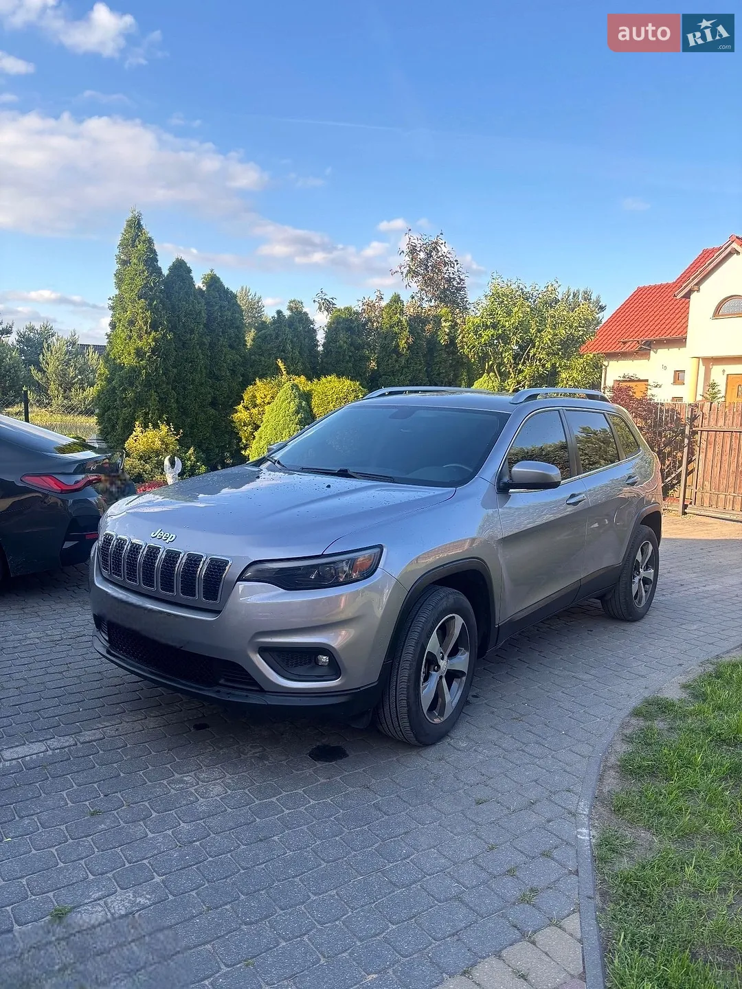 2019 Jeep Cherokee - фото 1