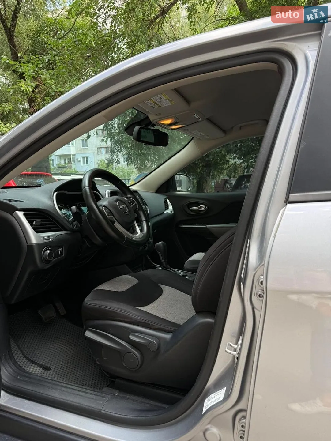 2014 Jeep Cherokee - мініатюра 9