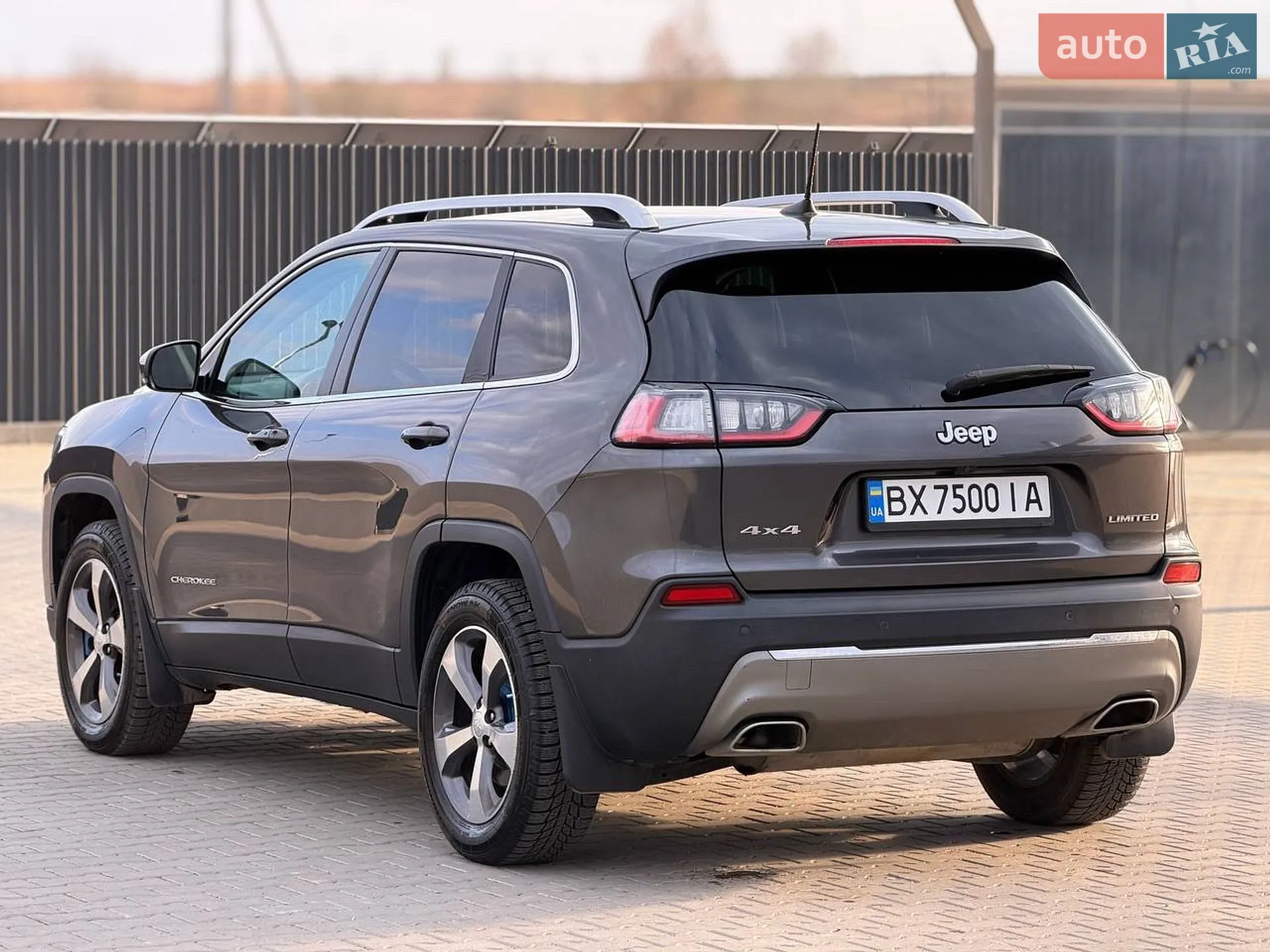 2019 Jeep Cherokee - мініатюра 7
