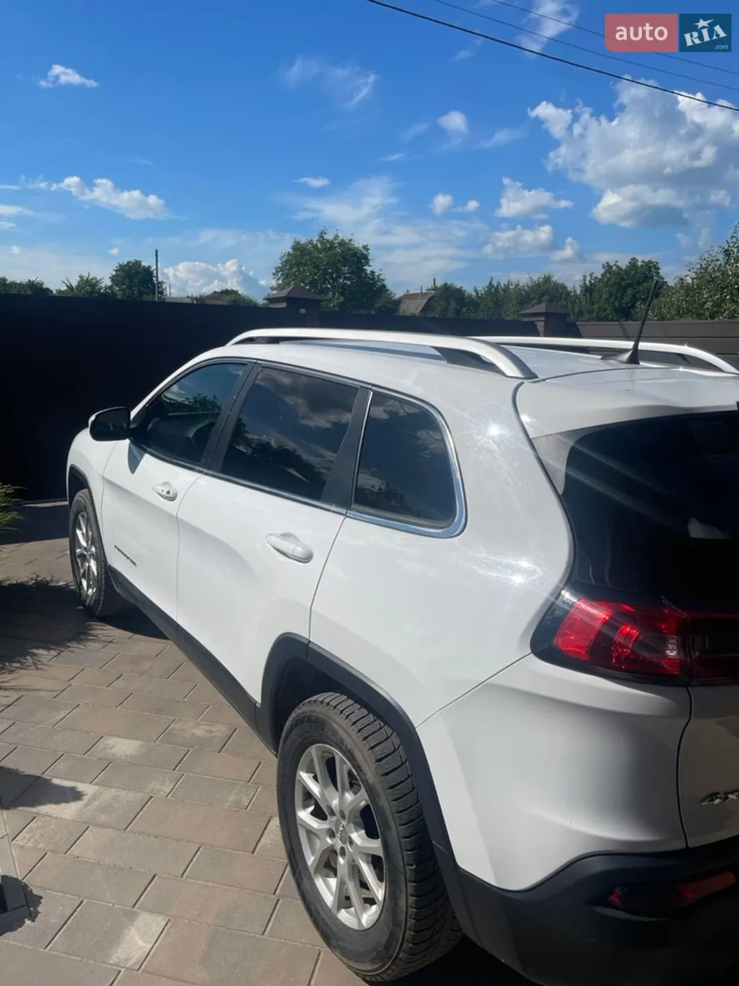 2015 Jeep Cherokee - мініатюра 3