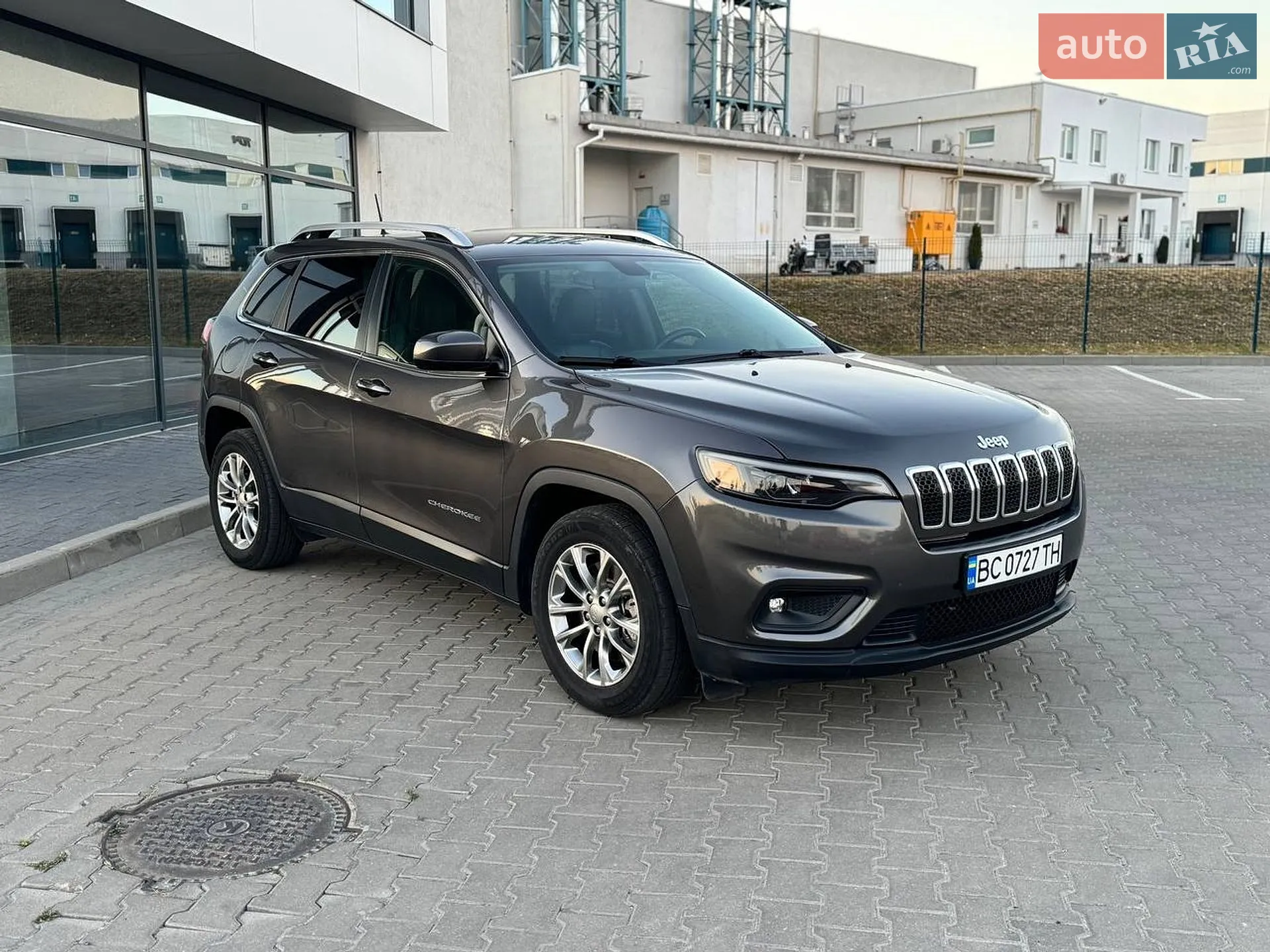 2018 Jeep Cherokee - мініатюра 3