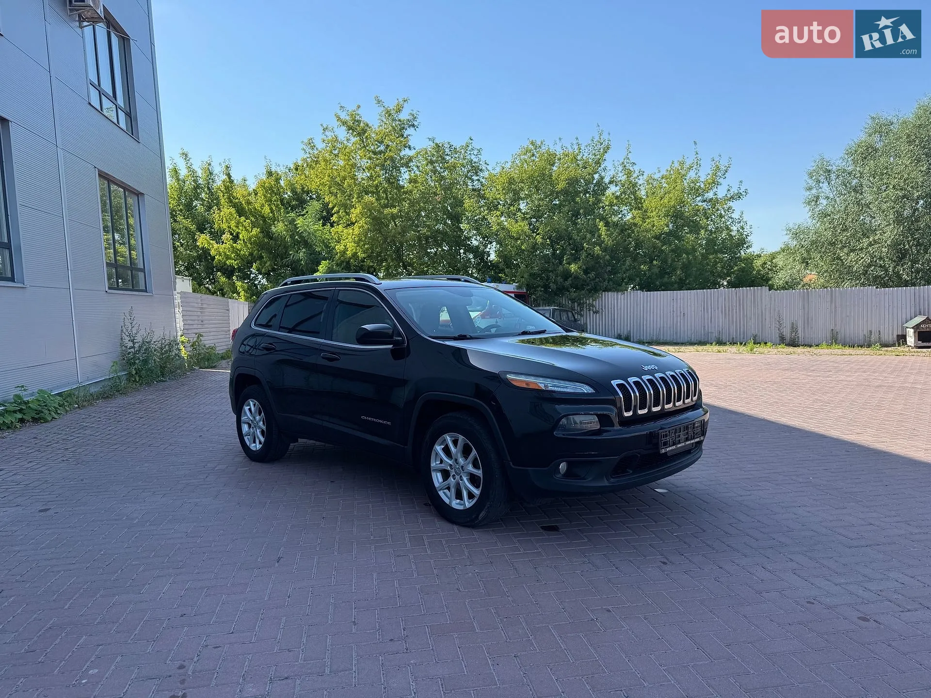 2016 Jeep Cherokee - мініатюра 2