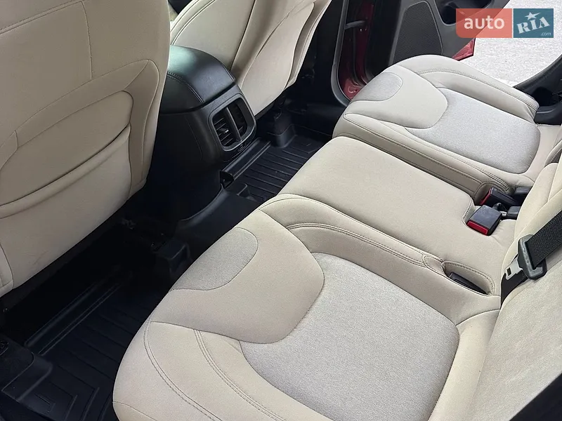 Jeep Cherokee 2017 VIN 1C4PJMAB7HW631579 фото оголошення 4 з 63