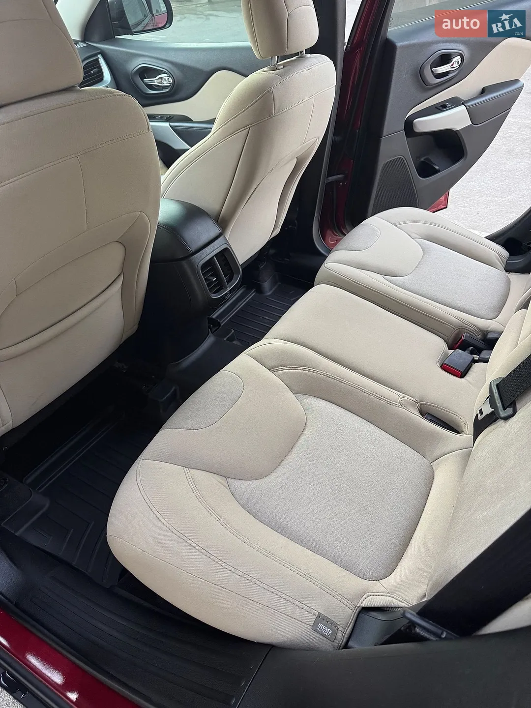 2017 Jeep Cherokee - мініатюра 4
