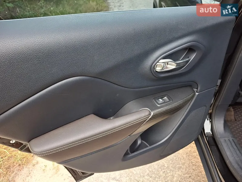 Jeep Cherokee 2014 VIN 1C4PJMDY6EW320088 фото оголошення 30 з 103