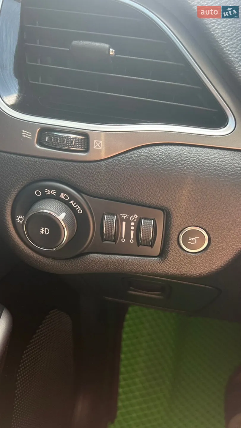 2018 Jeep Cherokee - мініатюра 106