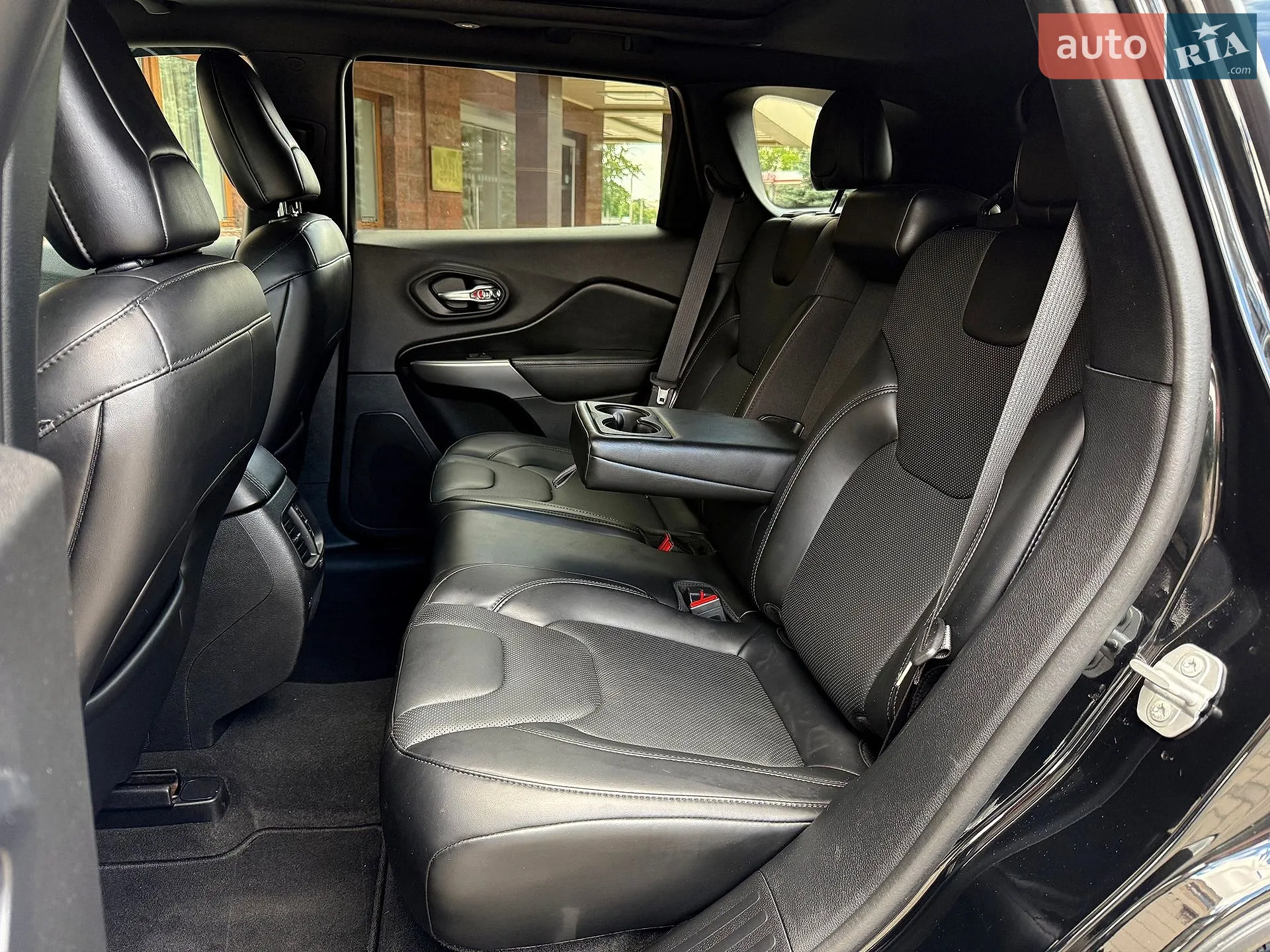 2019 Jeep Cherokee - мініатюра 88