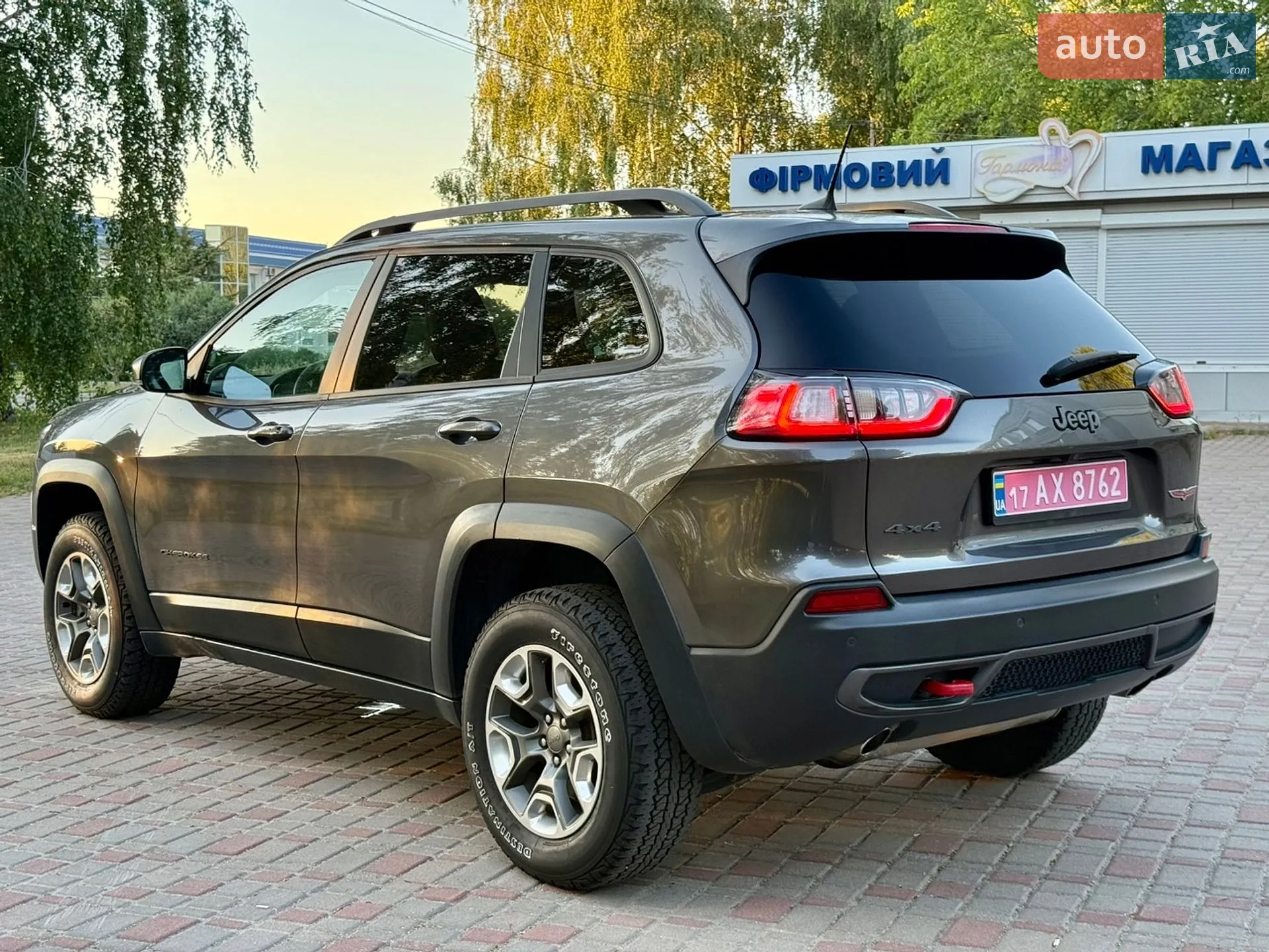 2018 Jeep Cherokee - мініатюра 13