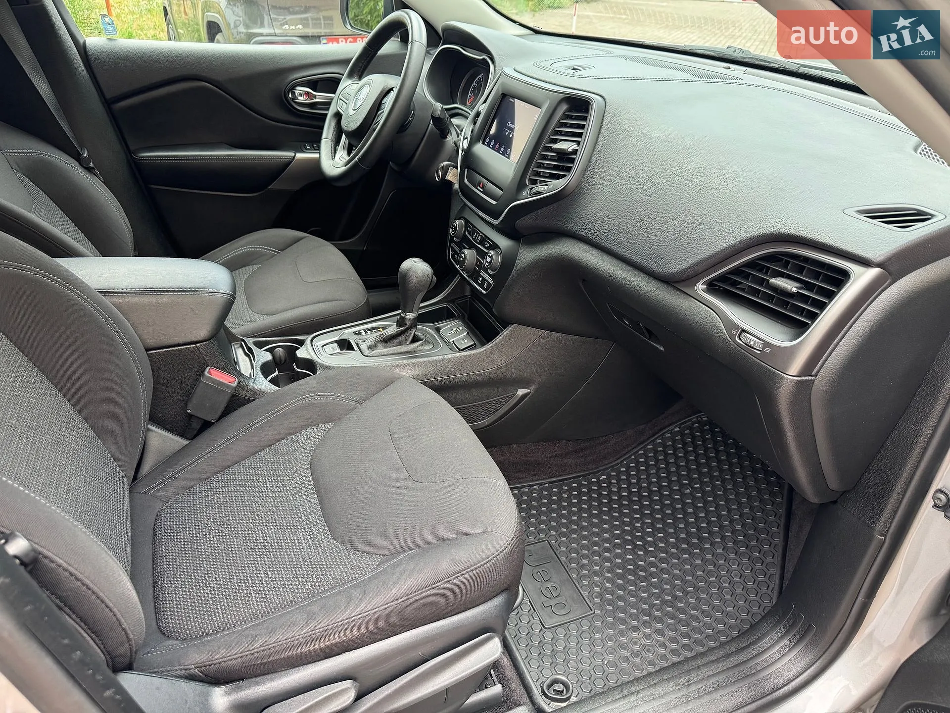 2018 Jeep Cherokee - мініатюра 39