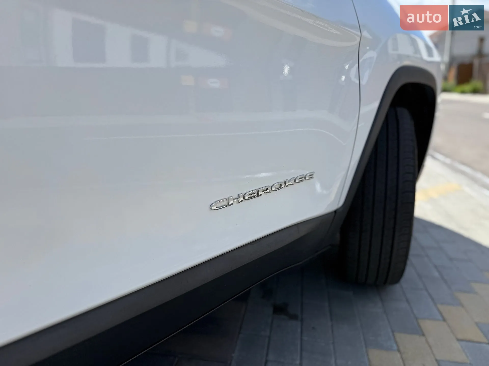 2020 Jeep Cherokee - мініатюра 13
