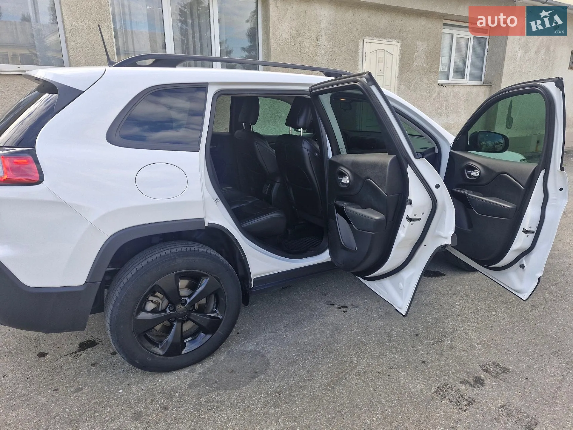 2019 Jeep Cherokee - мініатюра 5