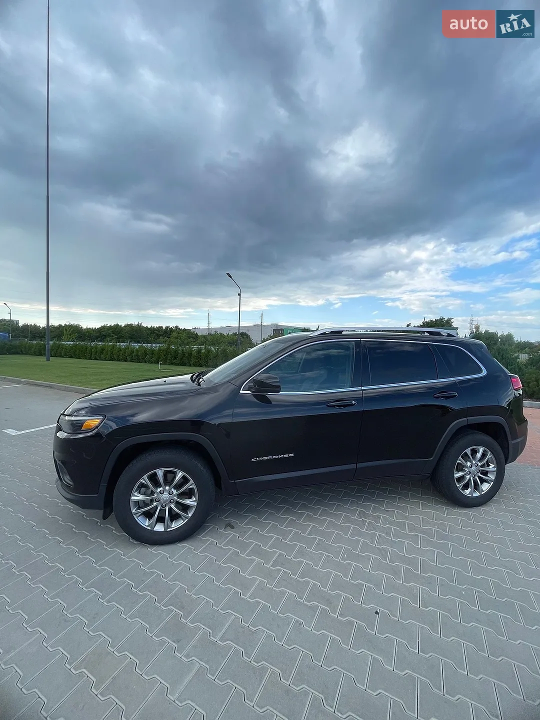 2018 Jeep Cherokee - мініатюра 3