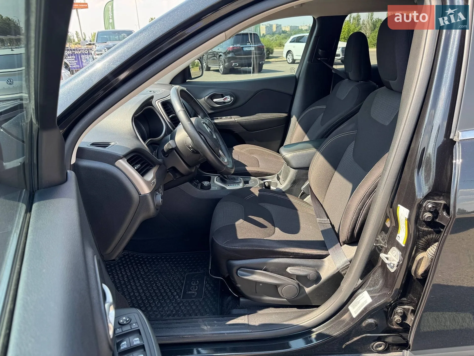 2015 Jeep Cherokee - мініатюра 25