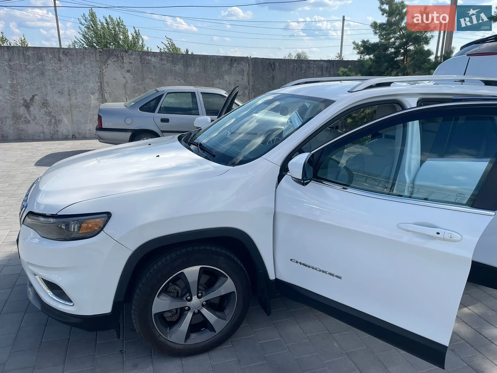 2018 Jeep Cherokee - мініатюра 9