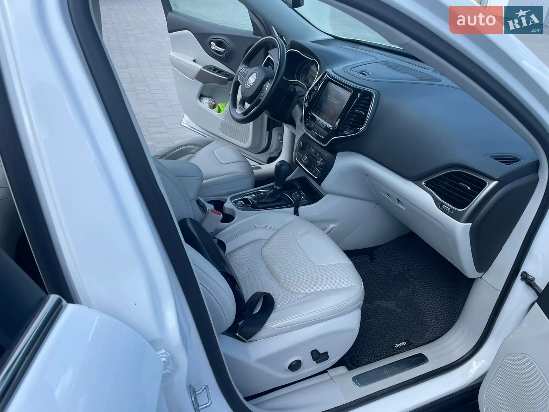 2018 Jeep Cherokee - мініатюра 12