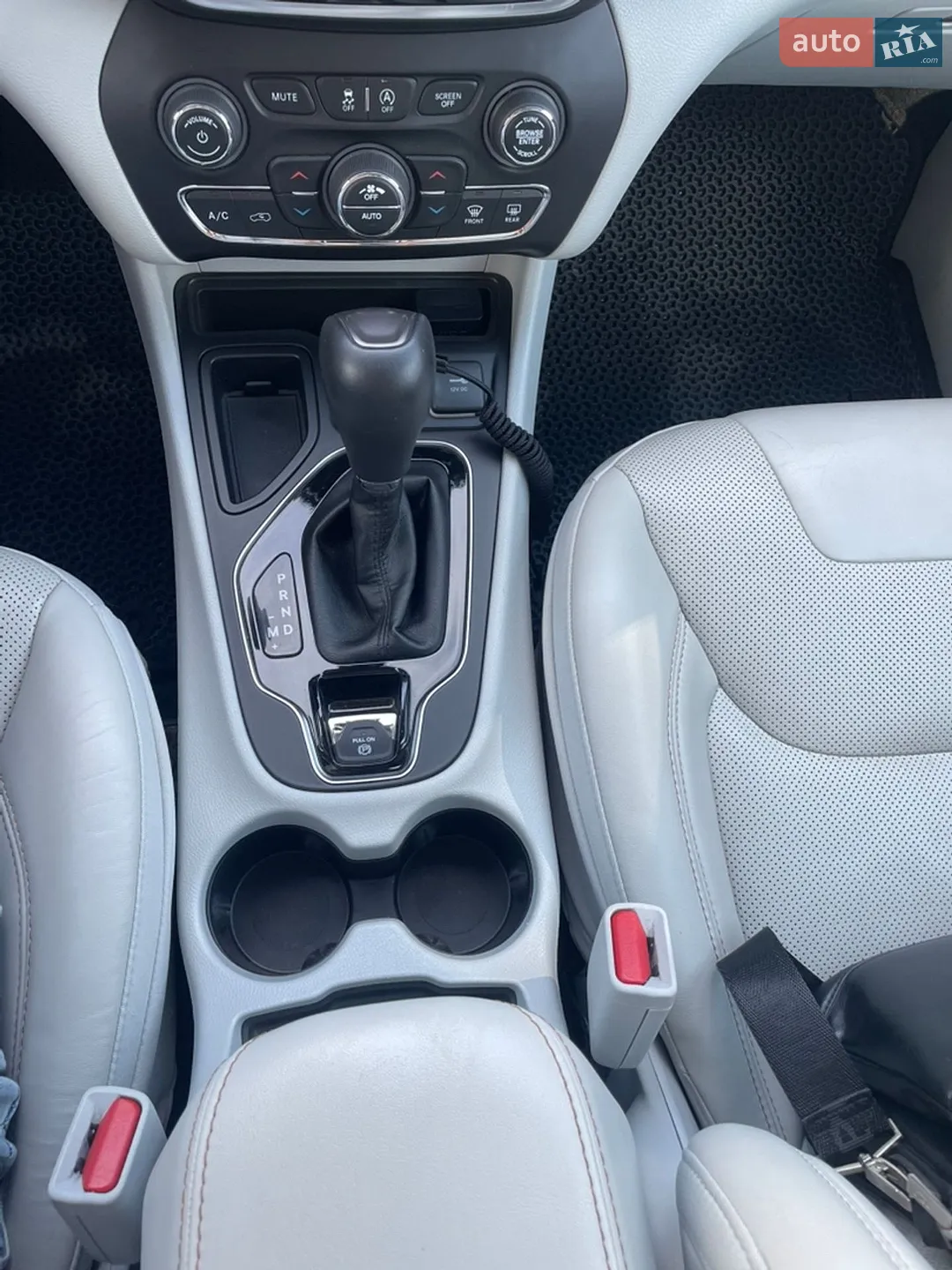 2018 Jeep Cherokee - мініатюра 19