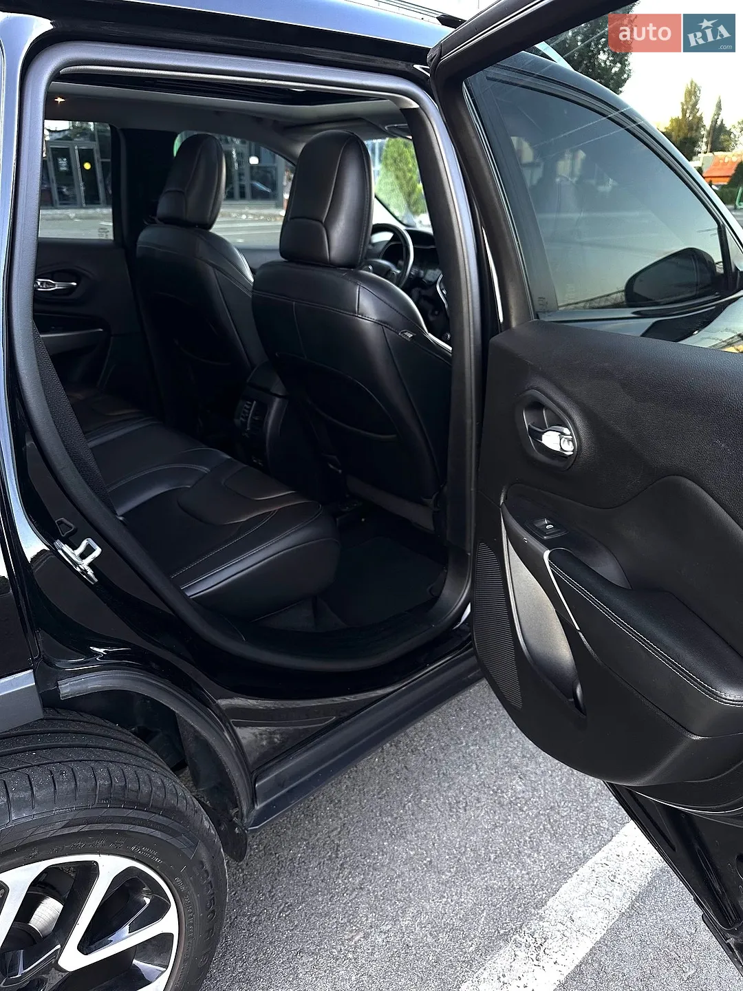 2020 Jeep Cherokee - мініатюра 18