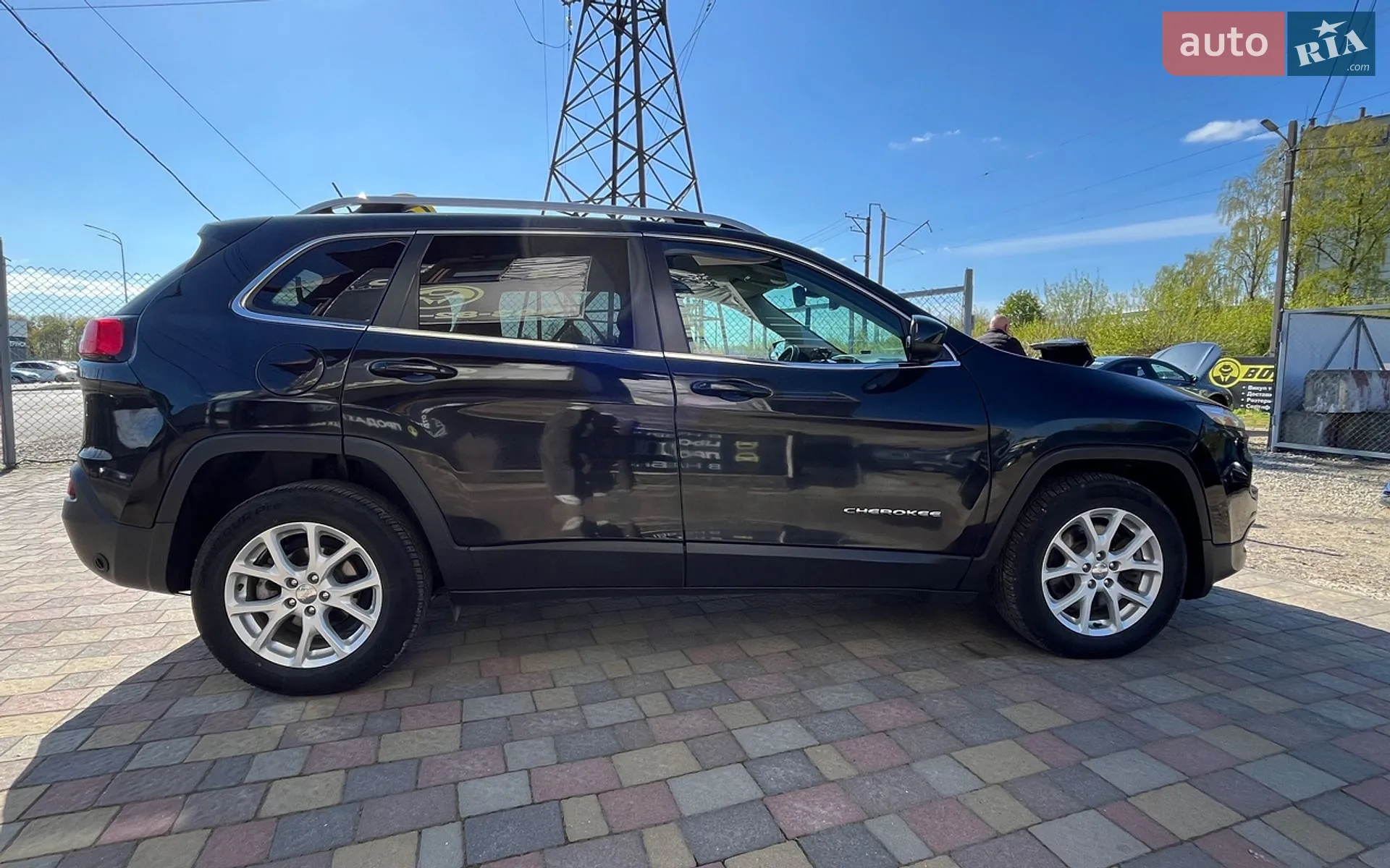 2016 Jeep Cherokee - мініатюра 8