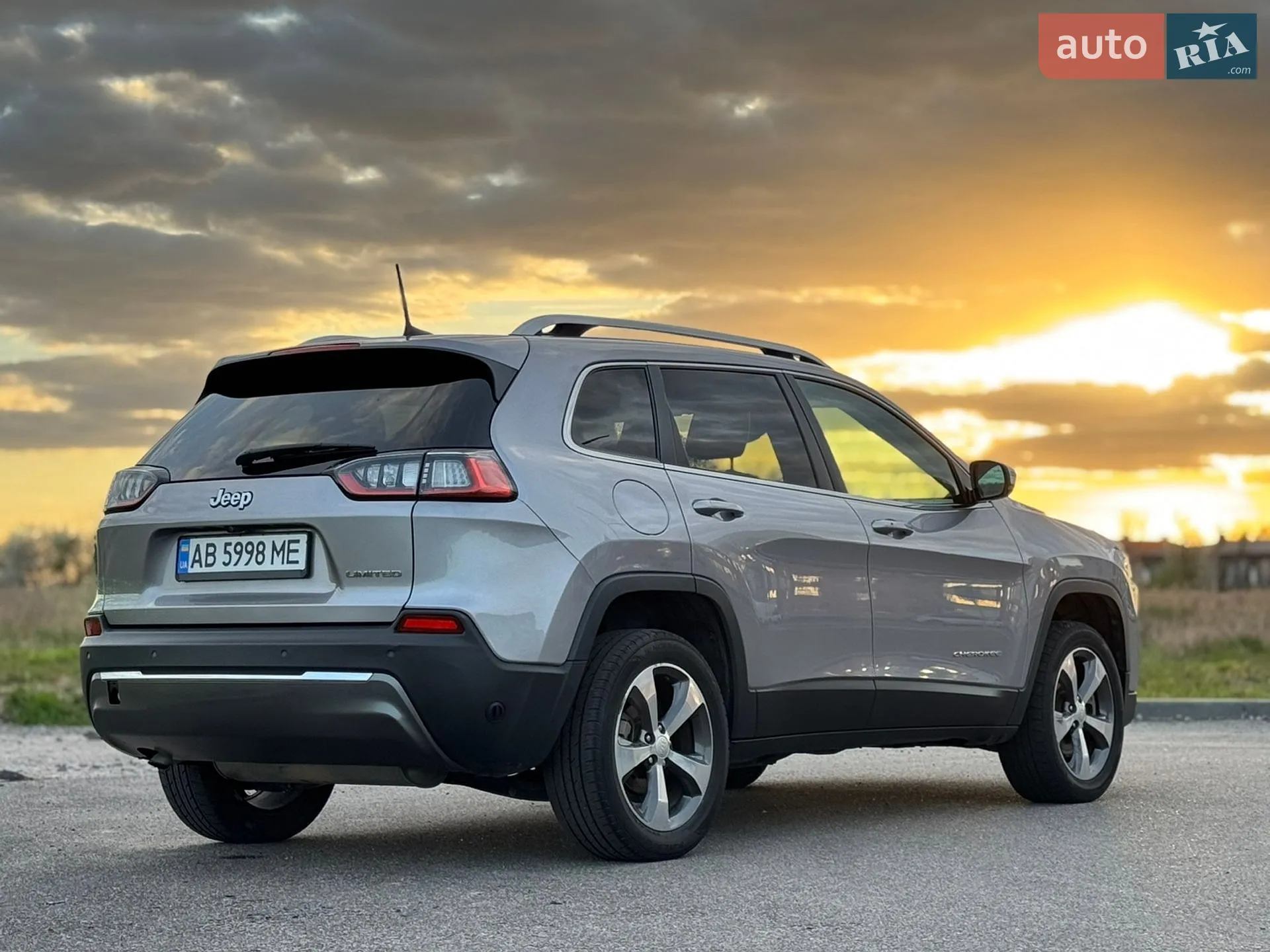 2019 Jeep Cherokee - мініатюра 22