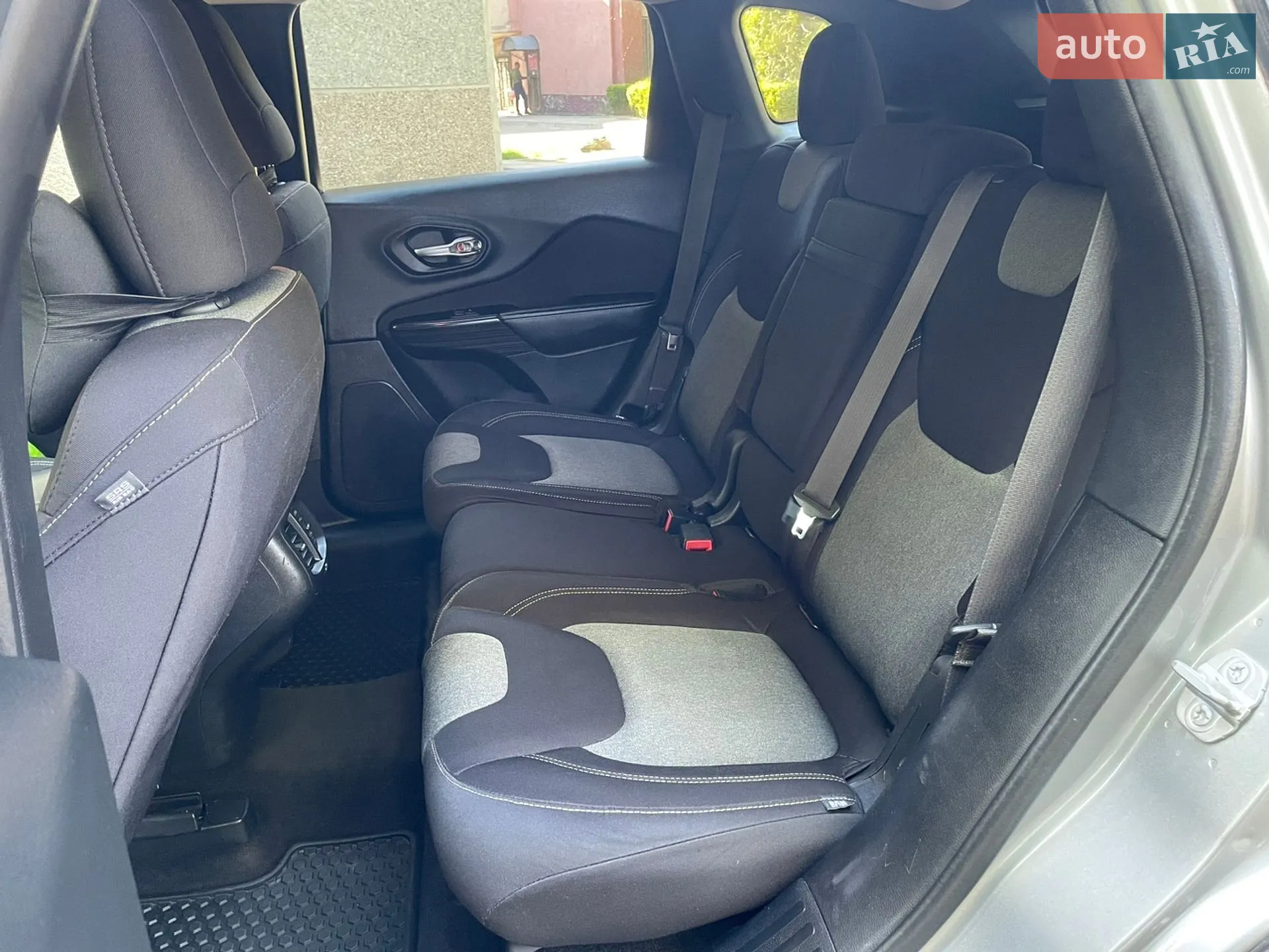 2013 Jeep Cherokee - мініатюра 24