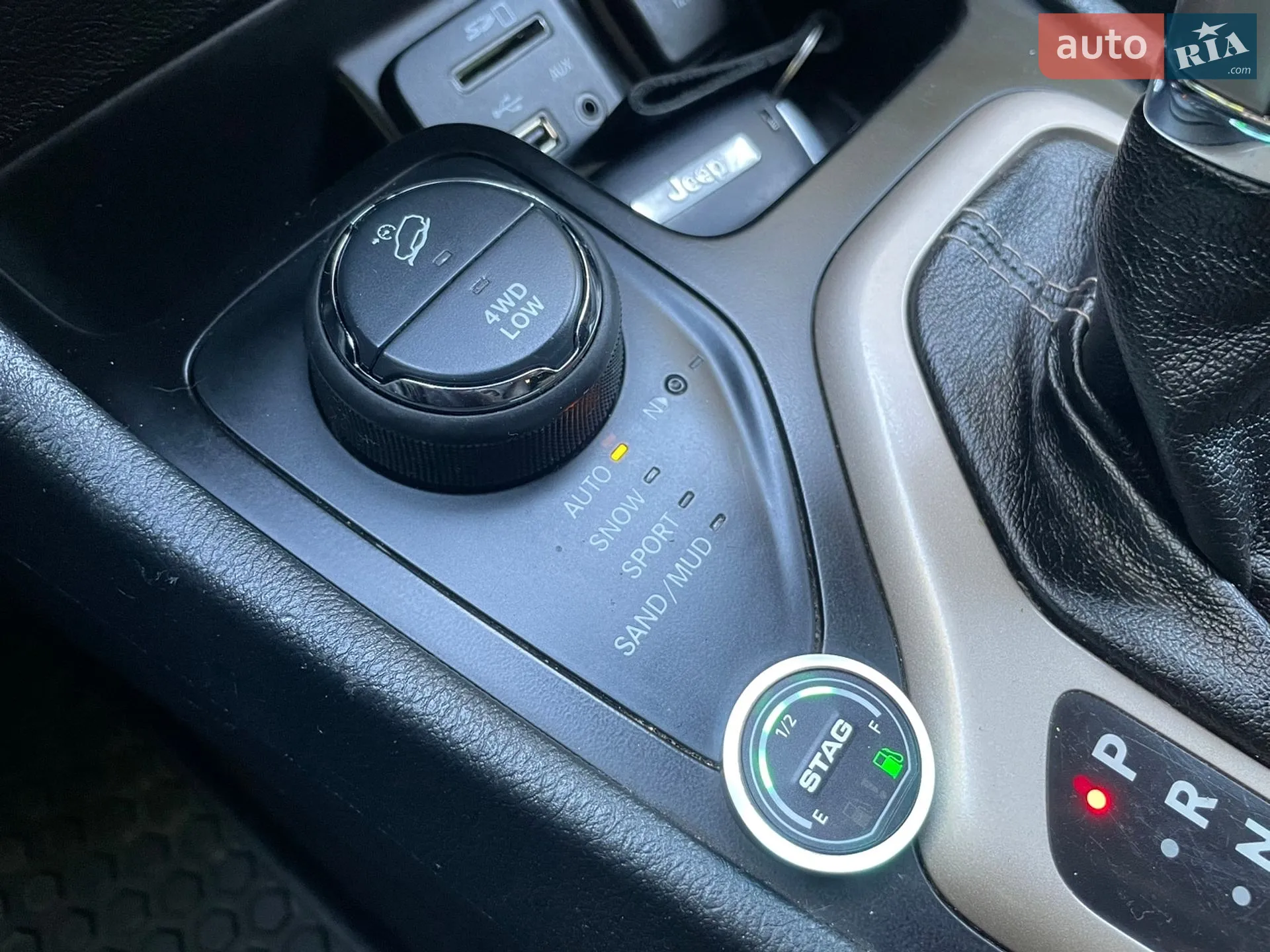 2013 Jeep Cherokee - мініатюра 33